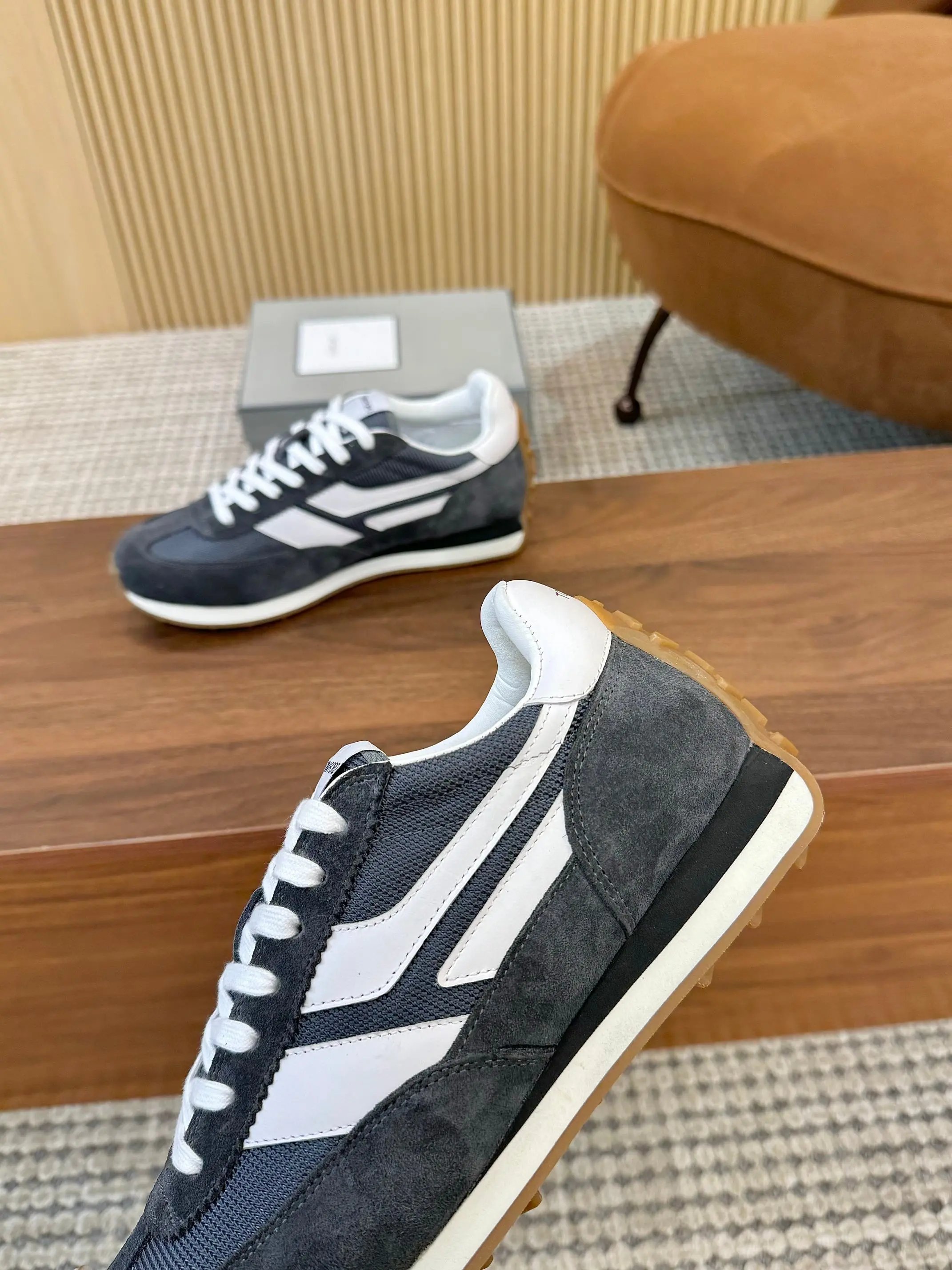 Retro Suede Mesh Sneakers Charcoal - Gallery Image 8 - Detailed View