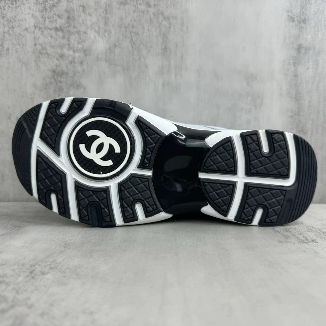 Luxury Leather Low Top Sneakers Women Panda Grey - Gallery Image 8 - Detailed View