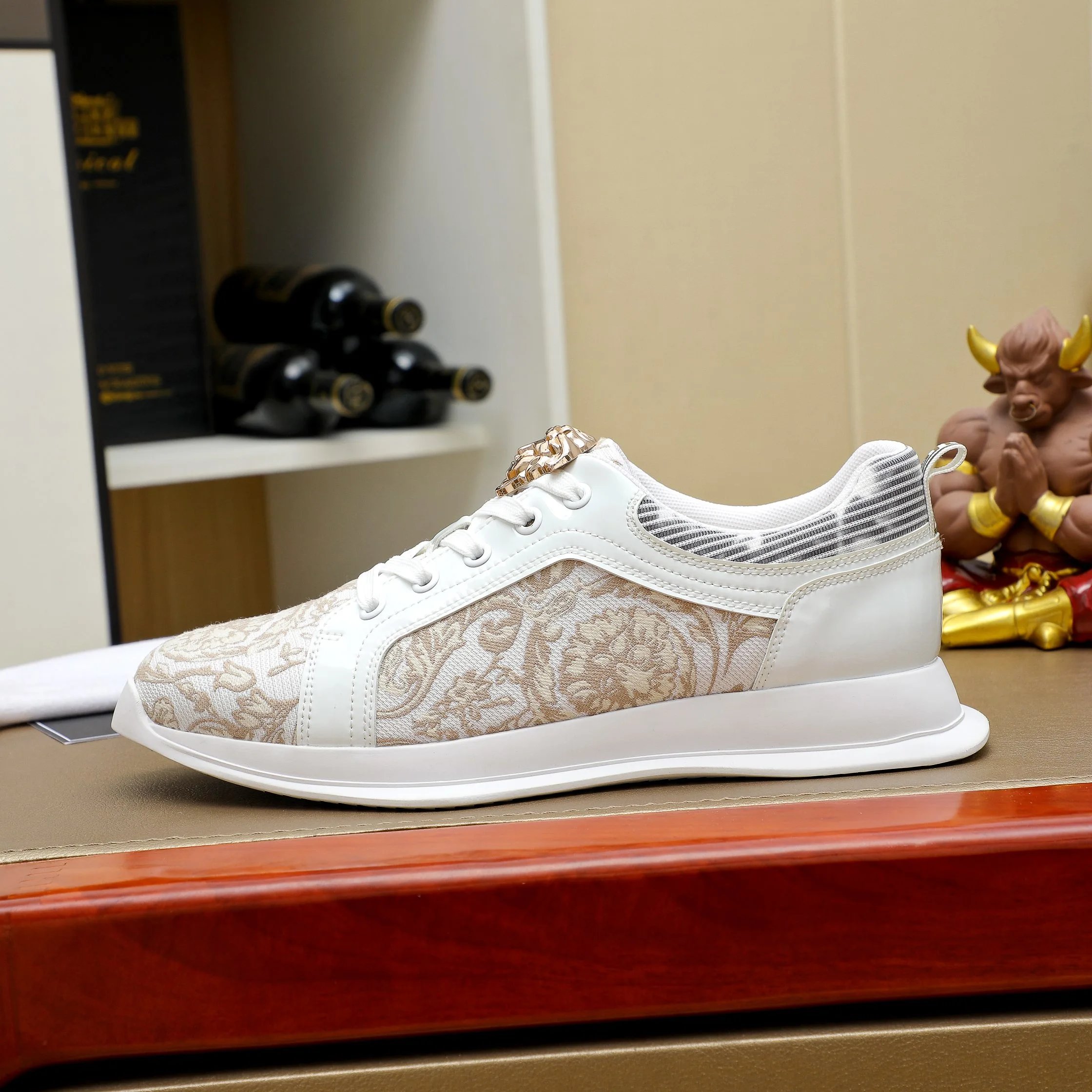 Luxury Jacquard Leather Sneakers for Men Ivory Beige - Versace - Cnfans - $52.26