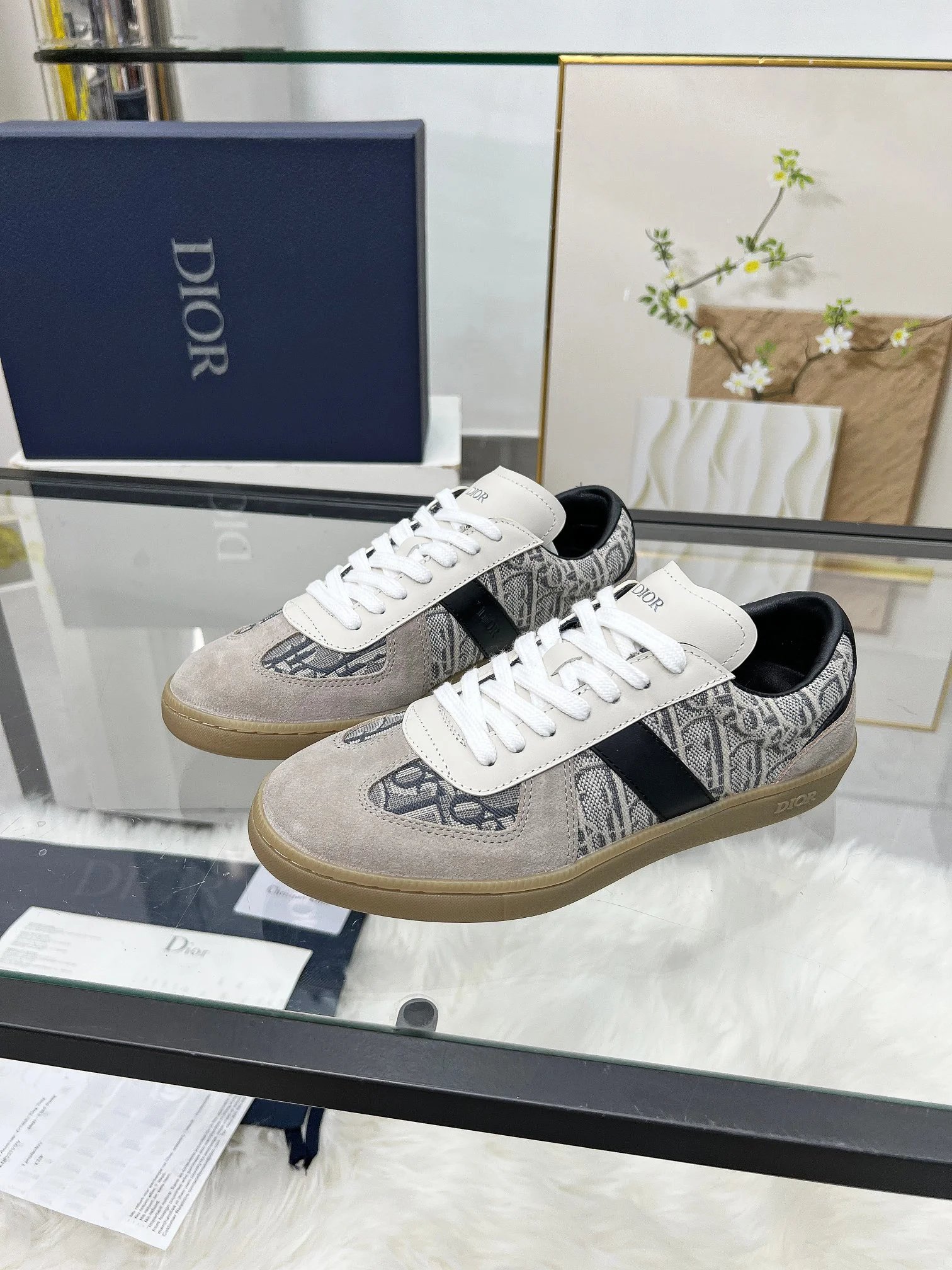 Dior B01 Sneakers Gray - Gallery Image 3 - Detailed View