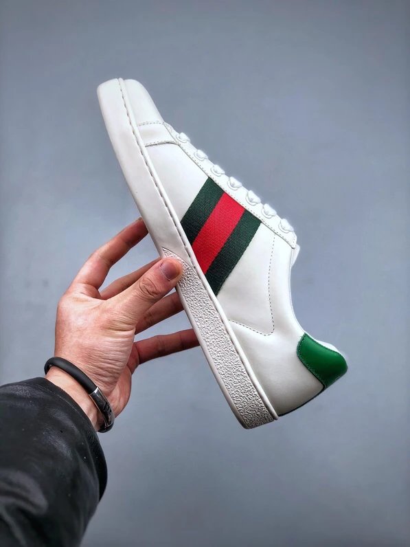 Gucci Bee White Green Sneakers Embroidered Pig - Gallery Image 2 - Detailed View