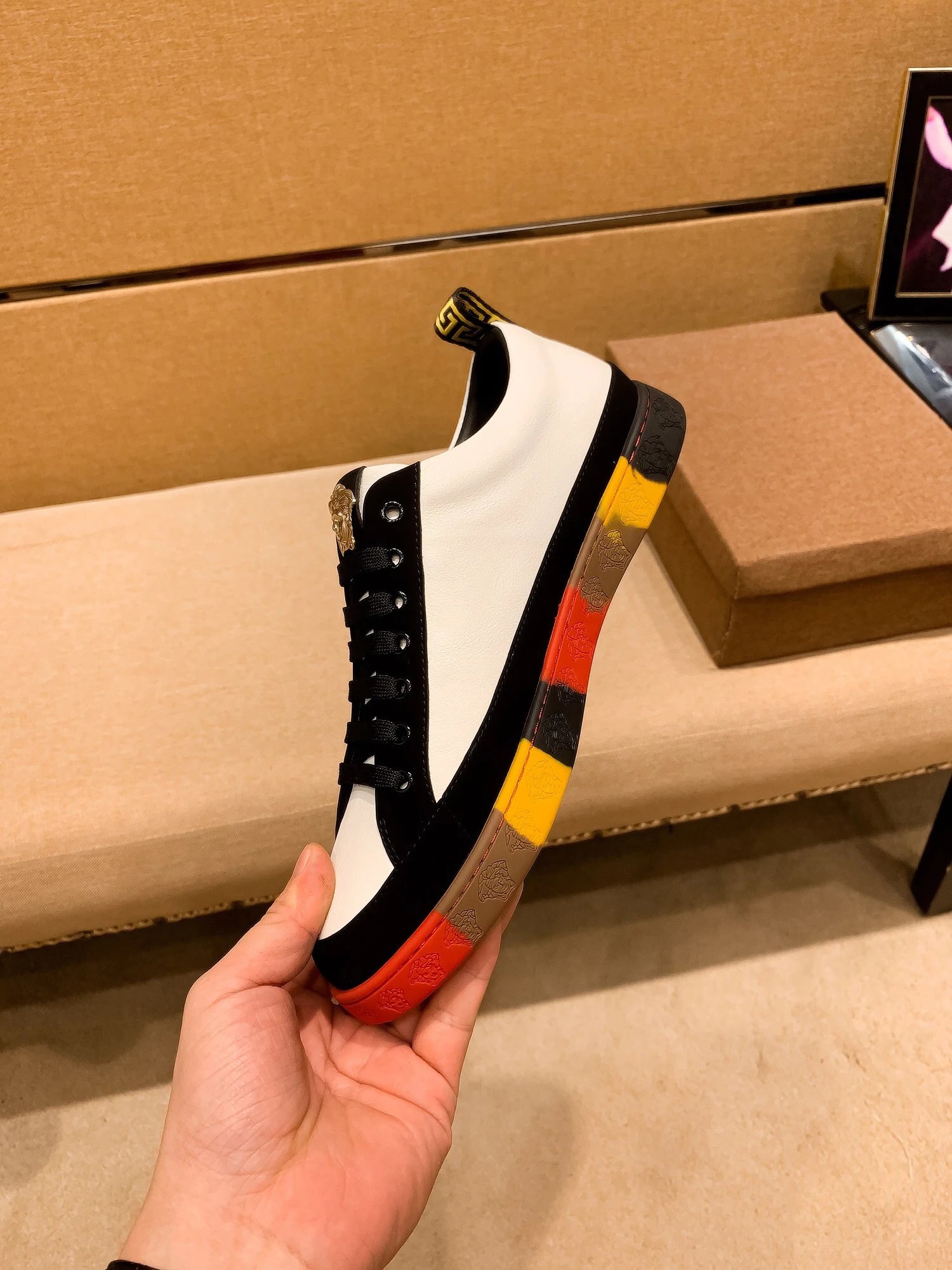 Luxury Leather Sneakers Tricolor - Gallery Image 7 - Detailed View