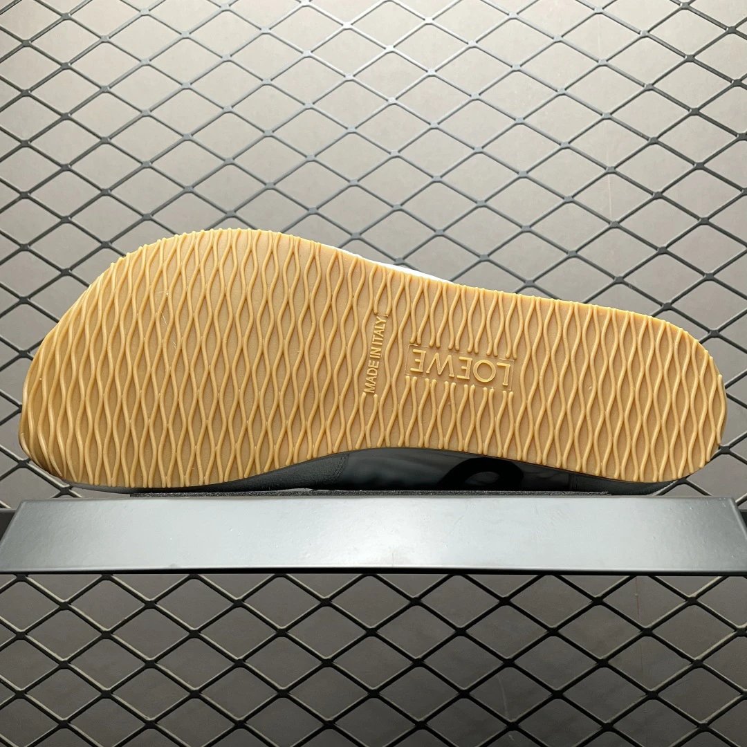 Loewe Ballet Runner Sneakers White Black - Gallery Image 5 - Detailed View