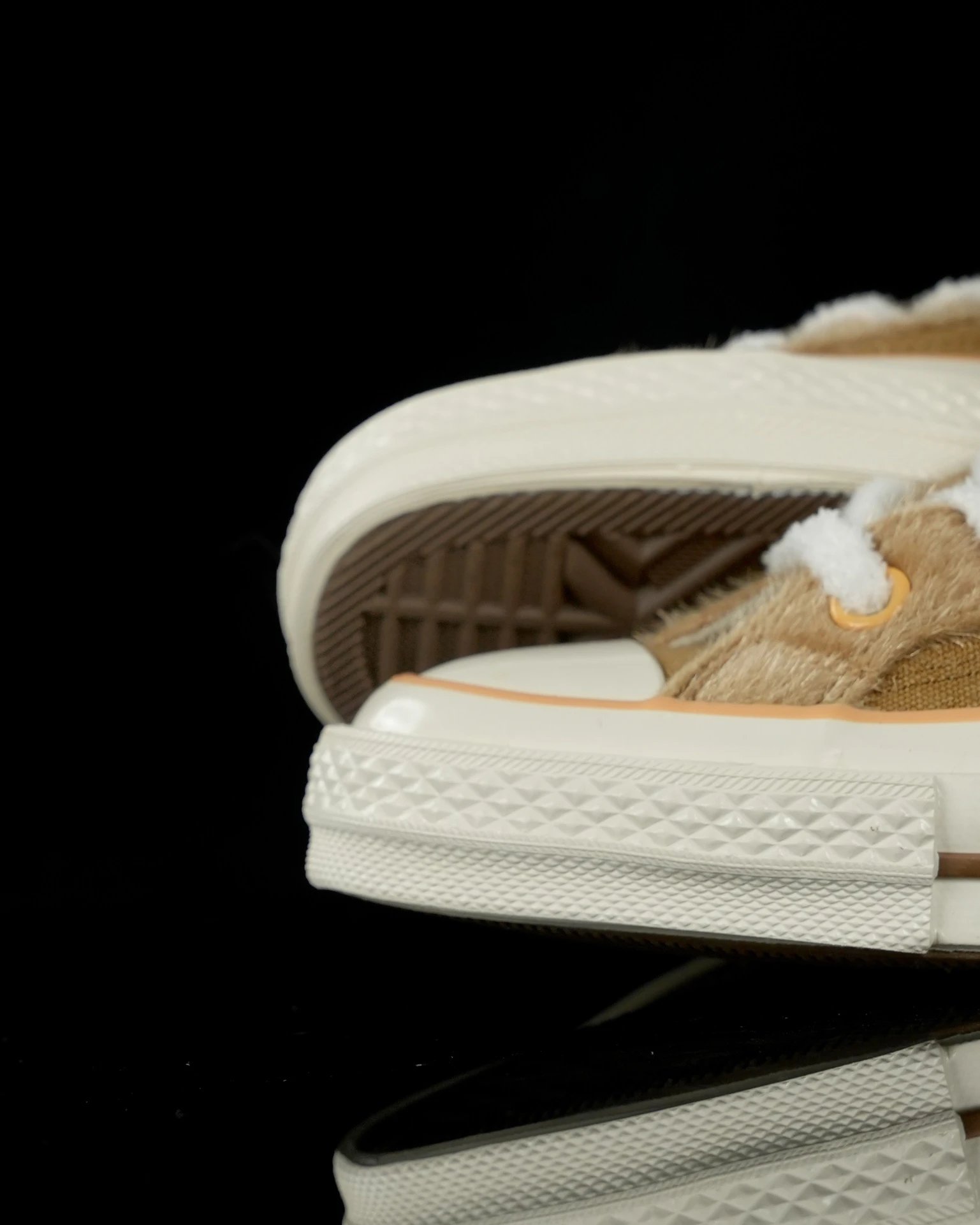 High Top Fleece Capybara Sneakers Camel Brown - Gallery Image 9 - Detailed View