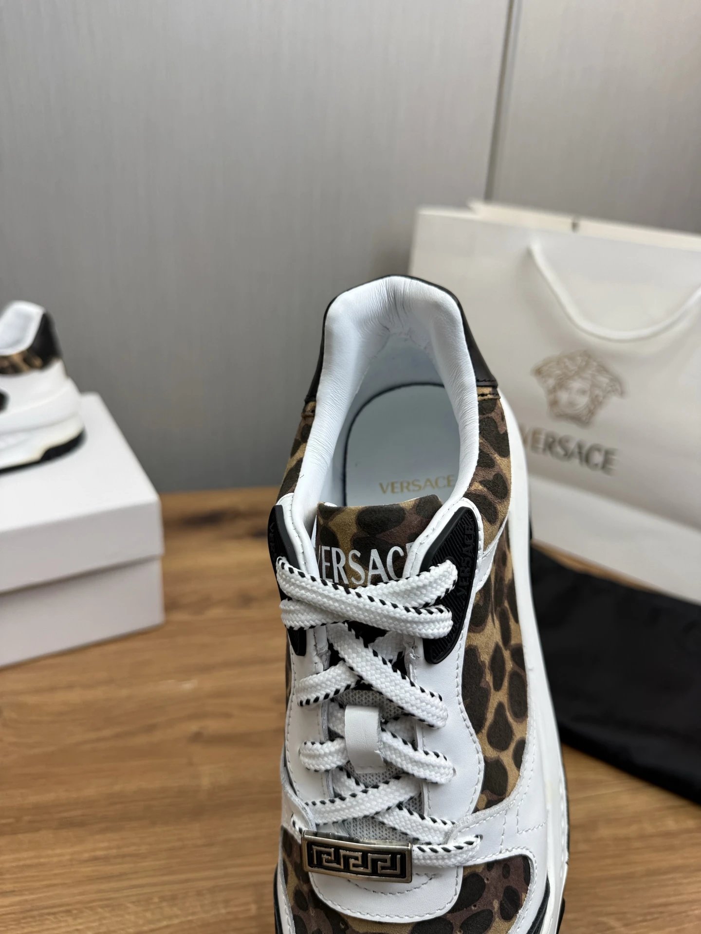 Luxury Leather Sneakers Leopard - Gallery Image 9 - Detailed View