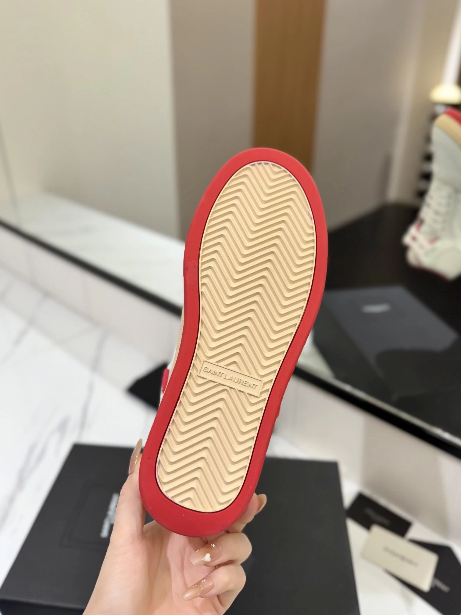 Saint Laurent SL61 Sneakers White Red - Gallery Image 9 - Detailed View