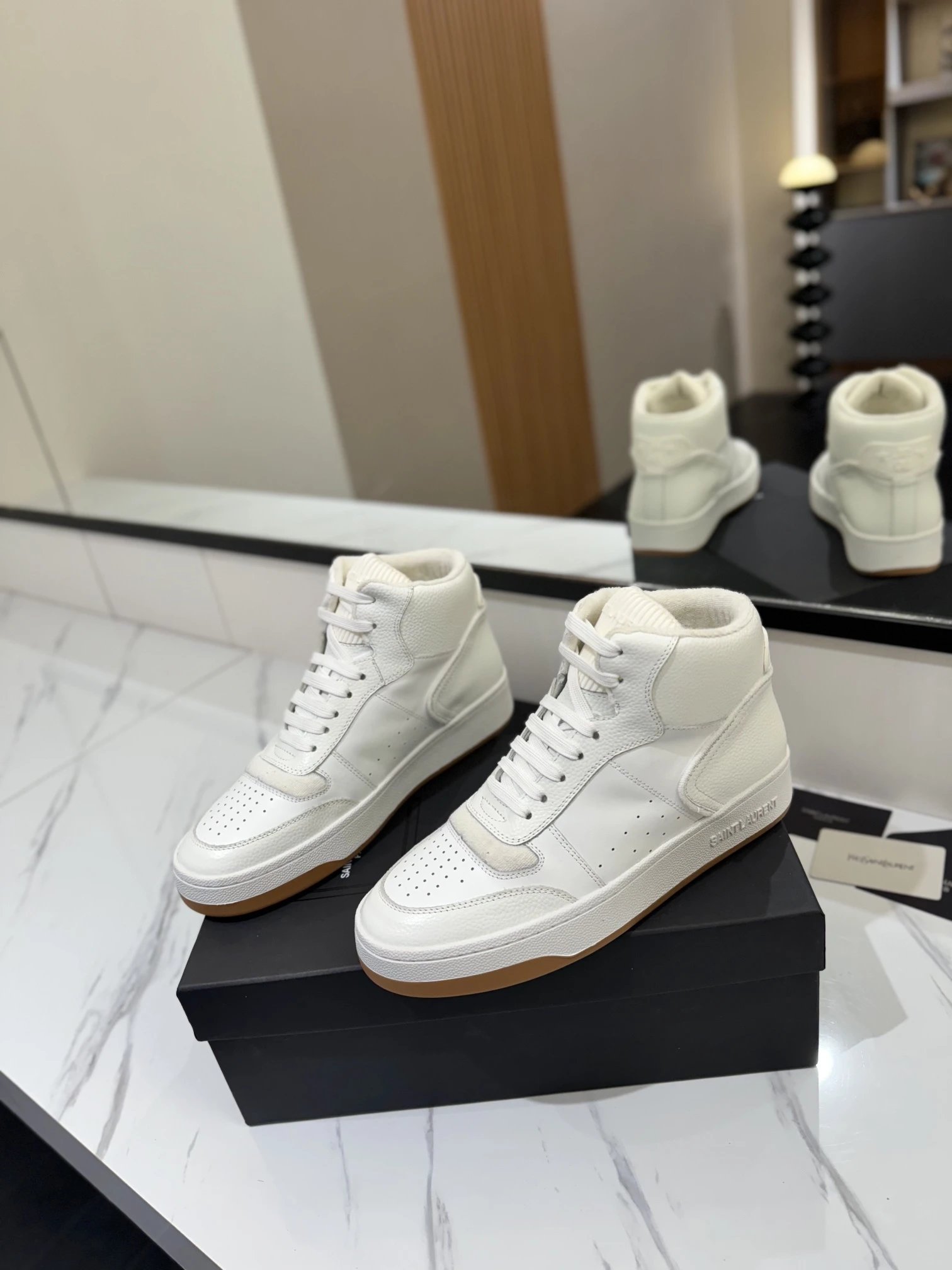 Saint Laurent SL61 Sneakers White - Gallery Image 2 - Detailed View