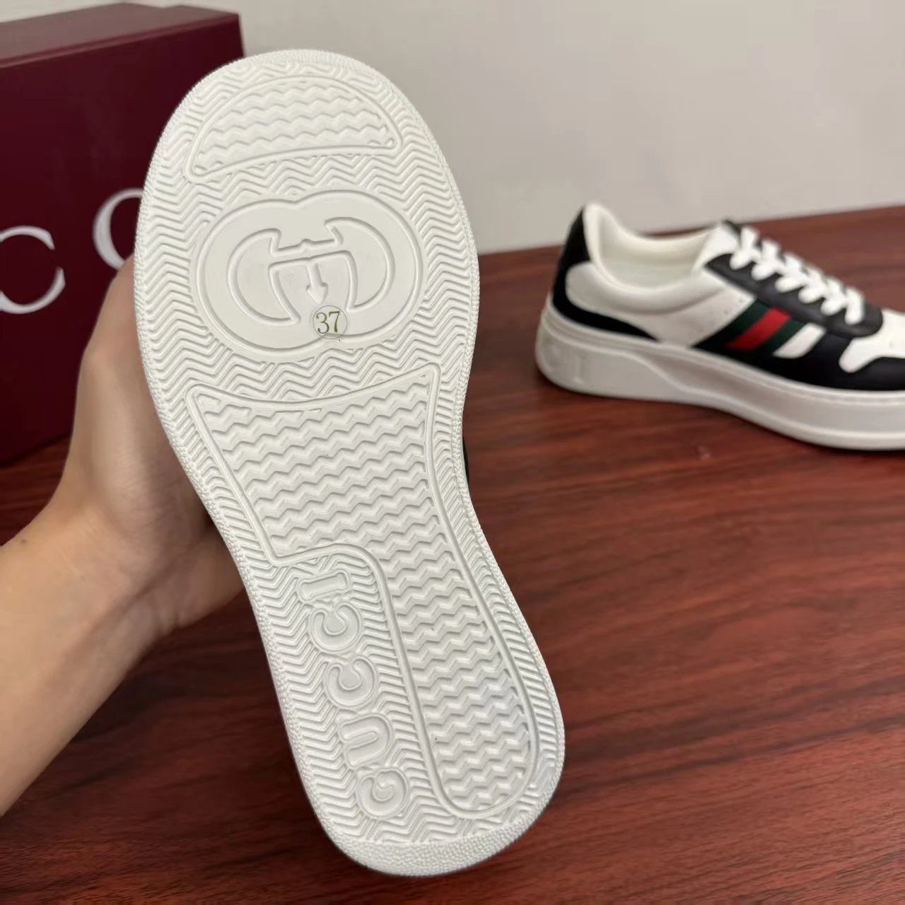 Gucci Men's Platform Sneakers Black White - Gallery Image 6 - Detailed View