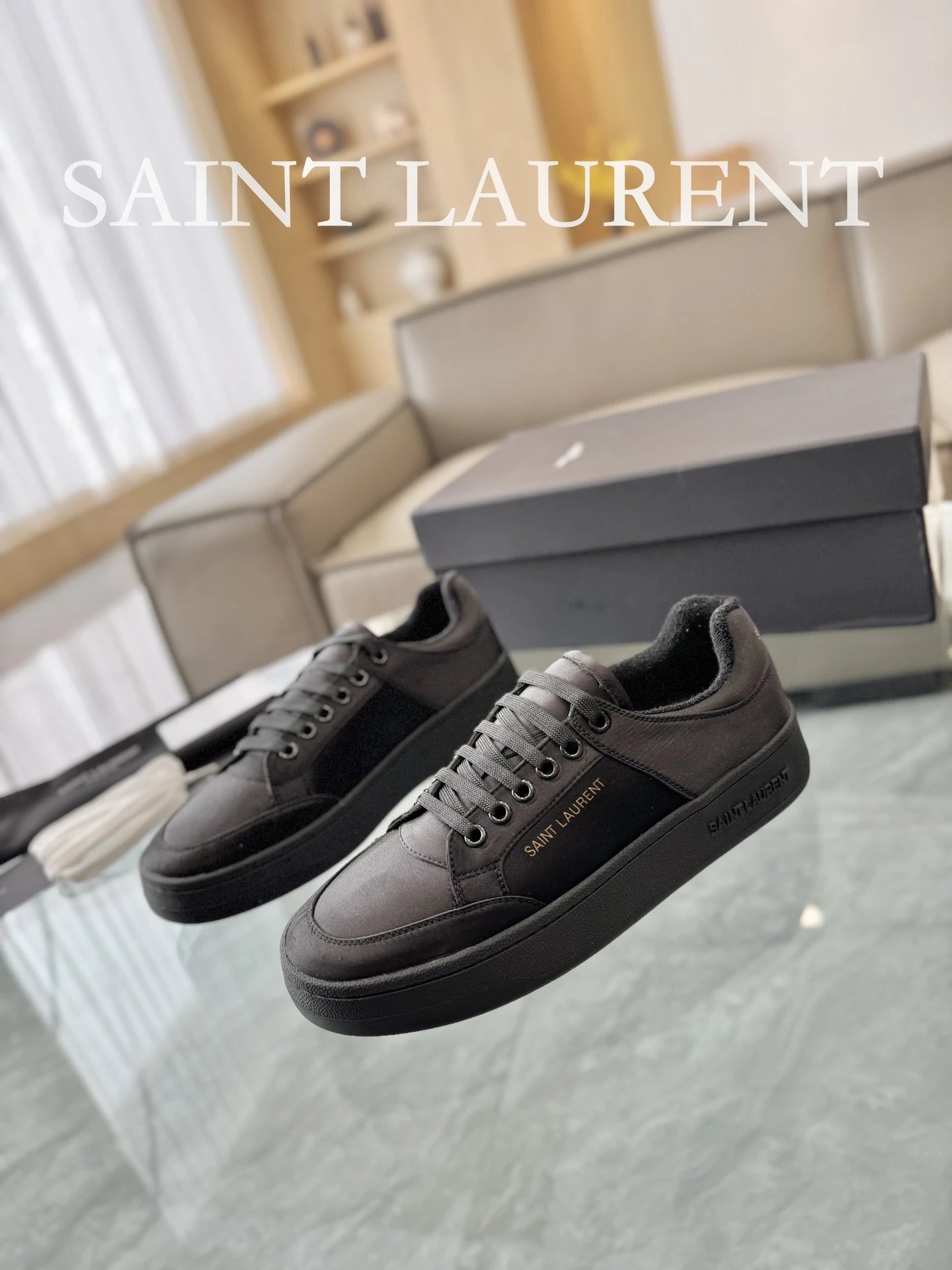 Saint Laurent Sneakers Black - Gallery Image 3 - Detailed View