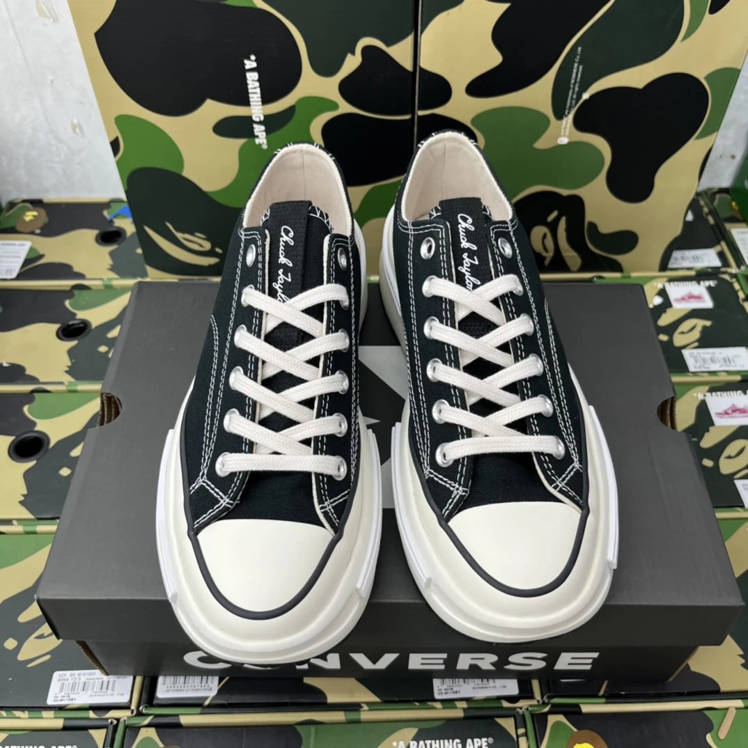 Chunky Canvas Low Sneakers Ivory Black - Gallery Image 4 - Detailed View