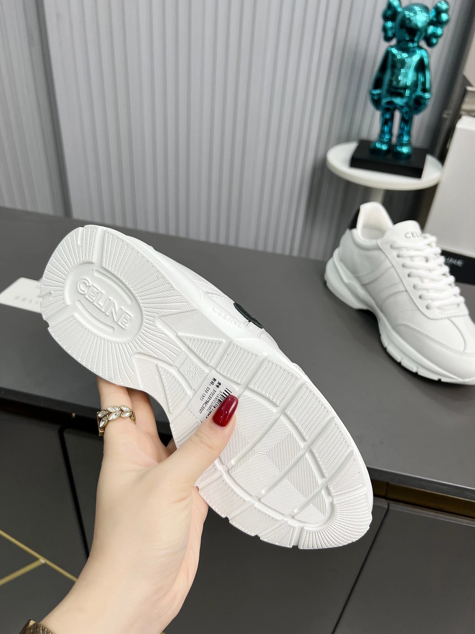 Chunky Leather Dad Sneakers Retro Style White - Gallery Image 9 - Detailed View
