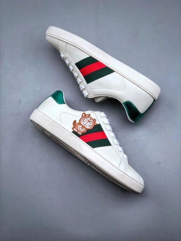 Gucci Bee White Green Sneakers Embroidered Doraemon - Gallery Image 9 - Detailed View