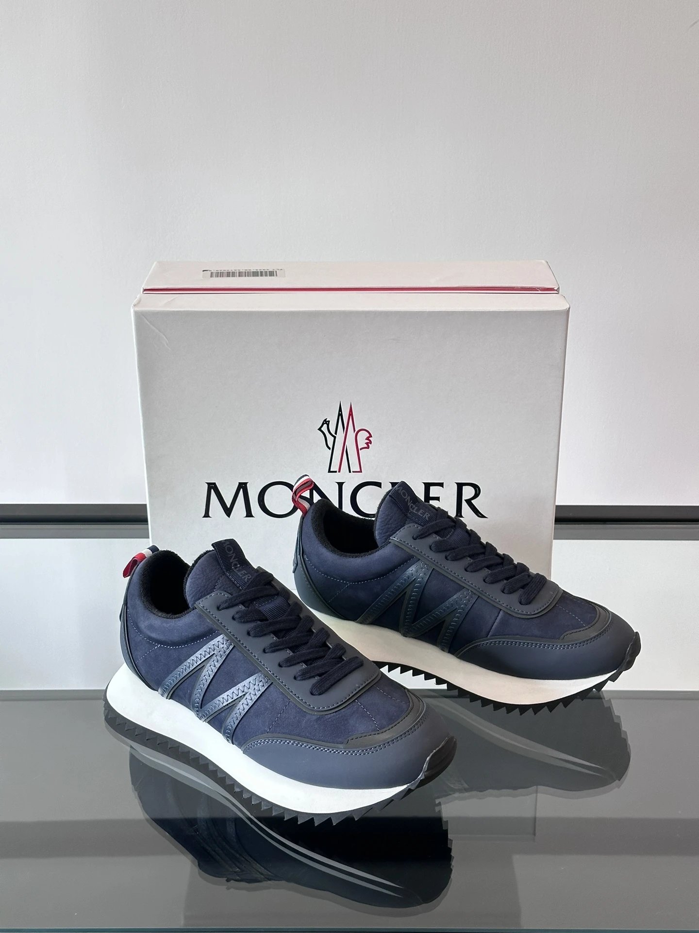 Moncler Pacey Sneakers Navy Blue - Gallery Image 6 - Detailed View