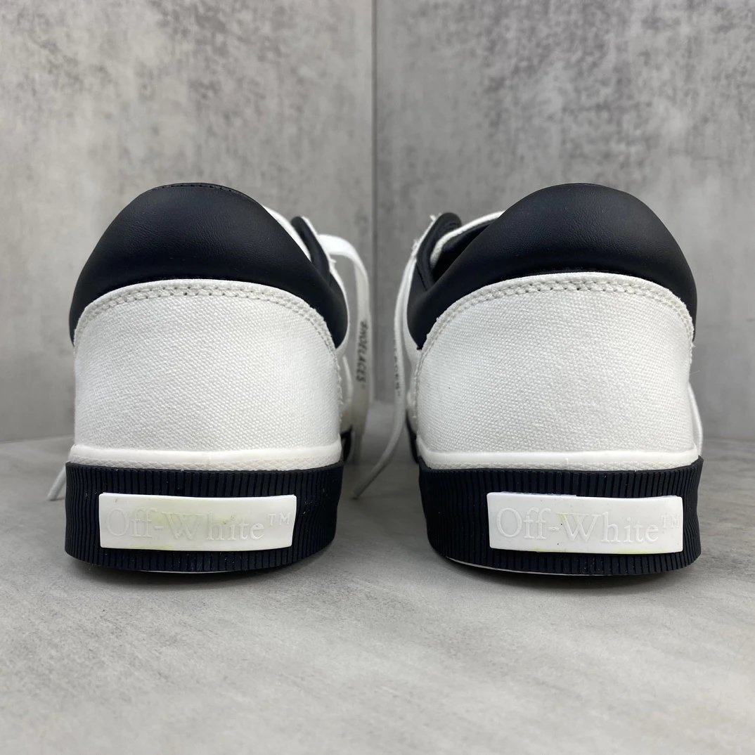 Low Vulcanized Canvas Sneakers Leather Lining Ivory Black - Gallery Image 5 - Detailed View