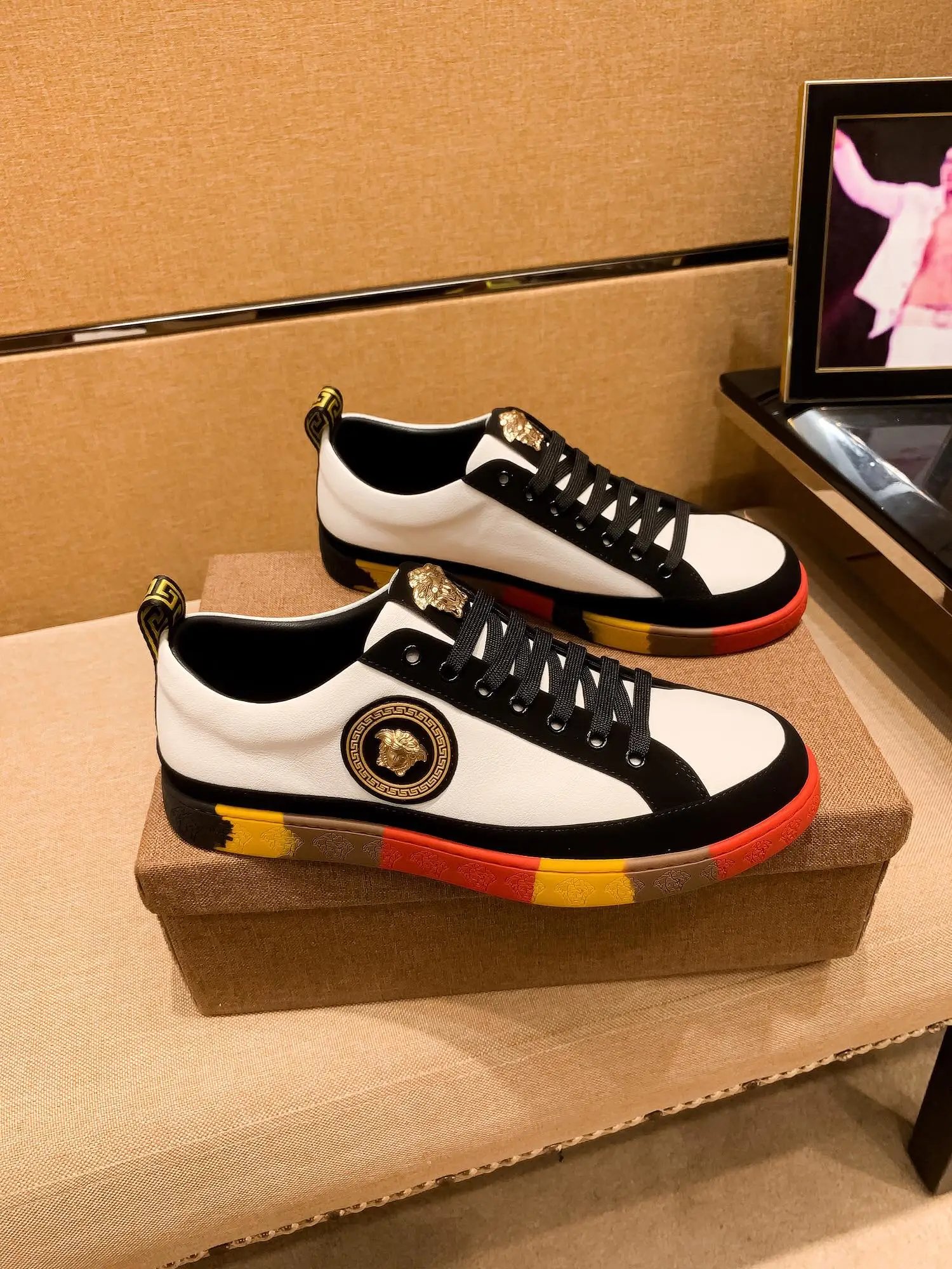 Luxury Leather Sneakers Tricolor - Gallery Image 1 - Detailed View