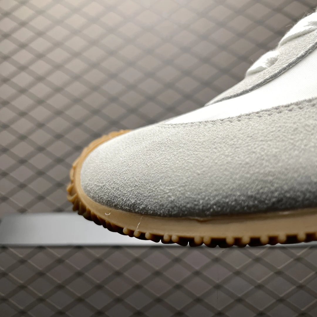 Loewe Ballet Runner Sneakers White Black - Gallery Image 6 - Detailed View