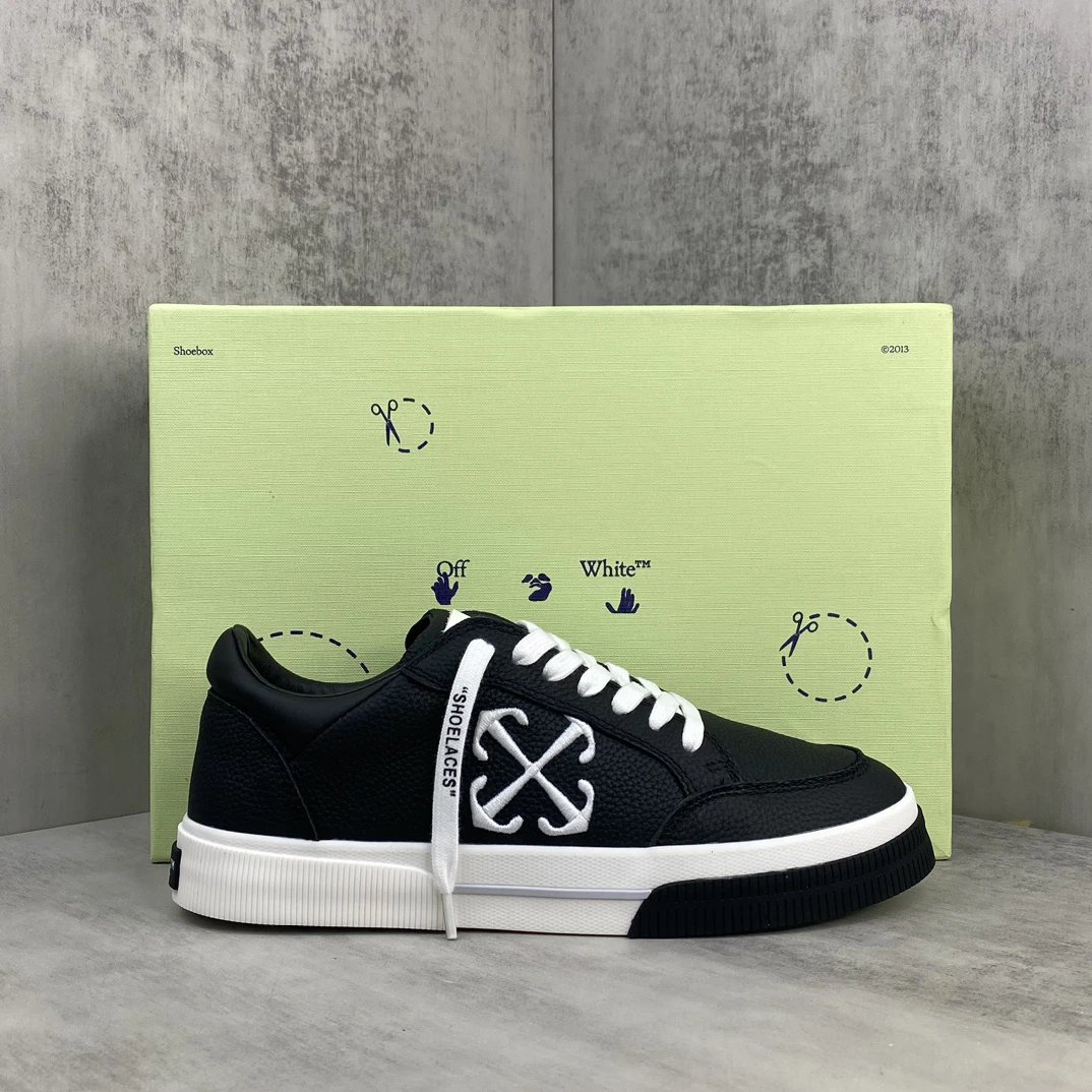 Low Vulcanized Canvas Sneakers Leather Lining Ebony Black - Gallery Image 1 - Detailed View