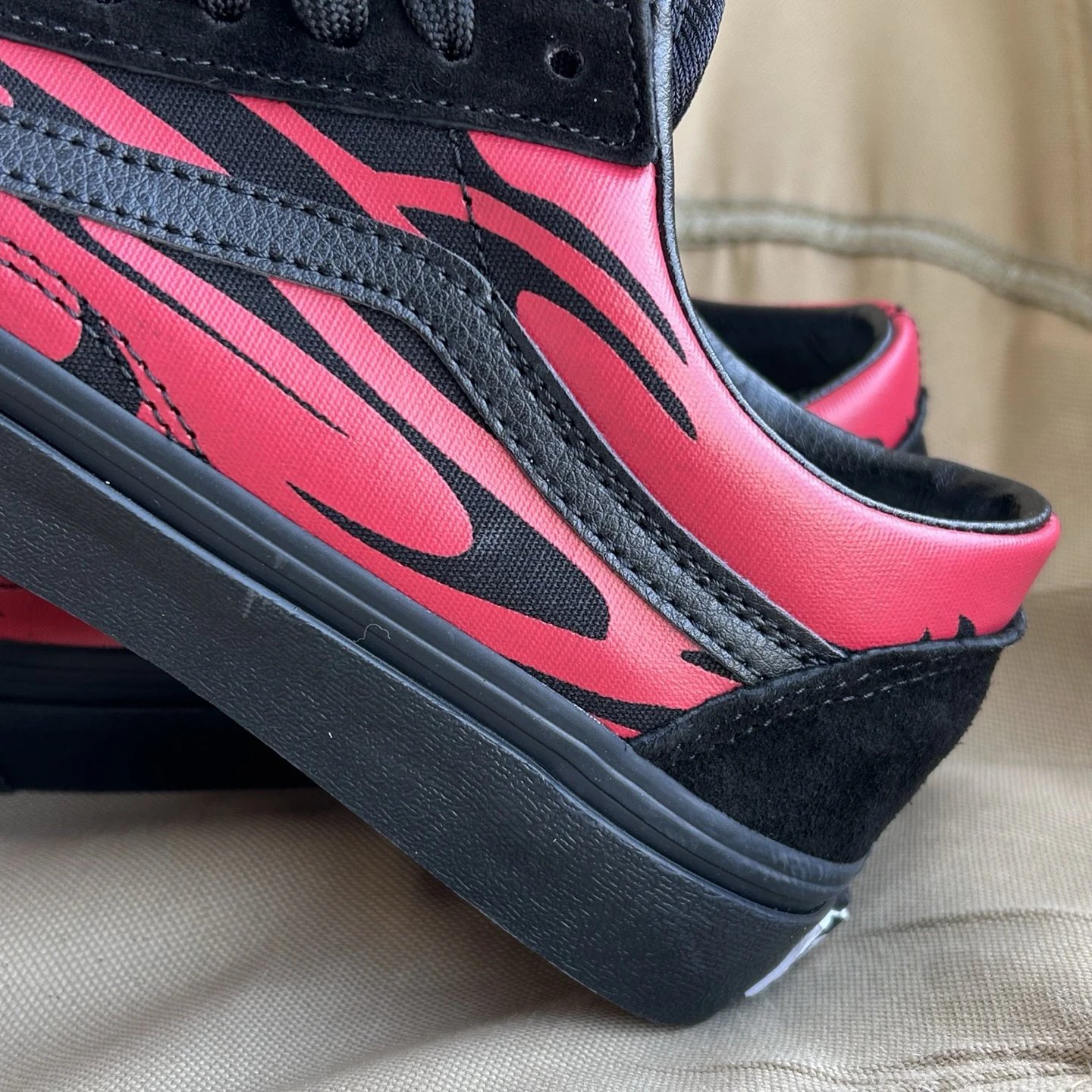 Low Top Skate Shoes Flame Black Crimson - Gallery Image 5 - Detailed View