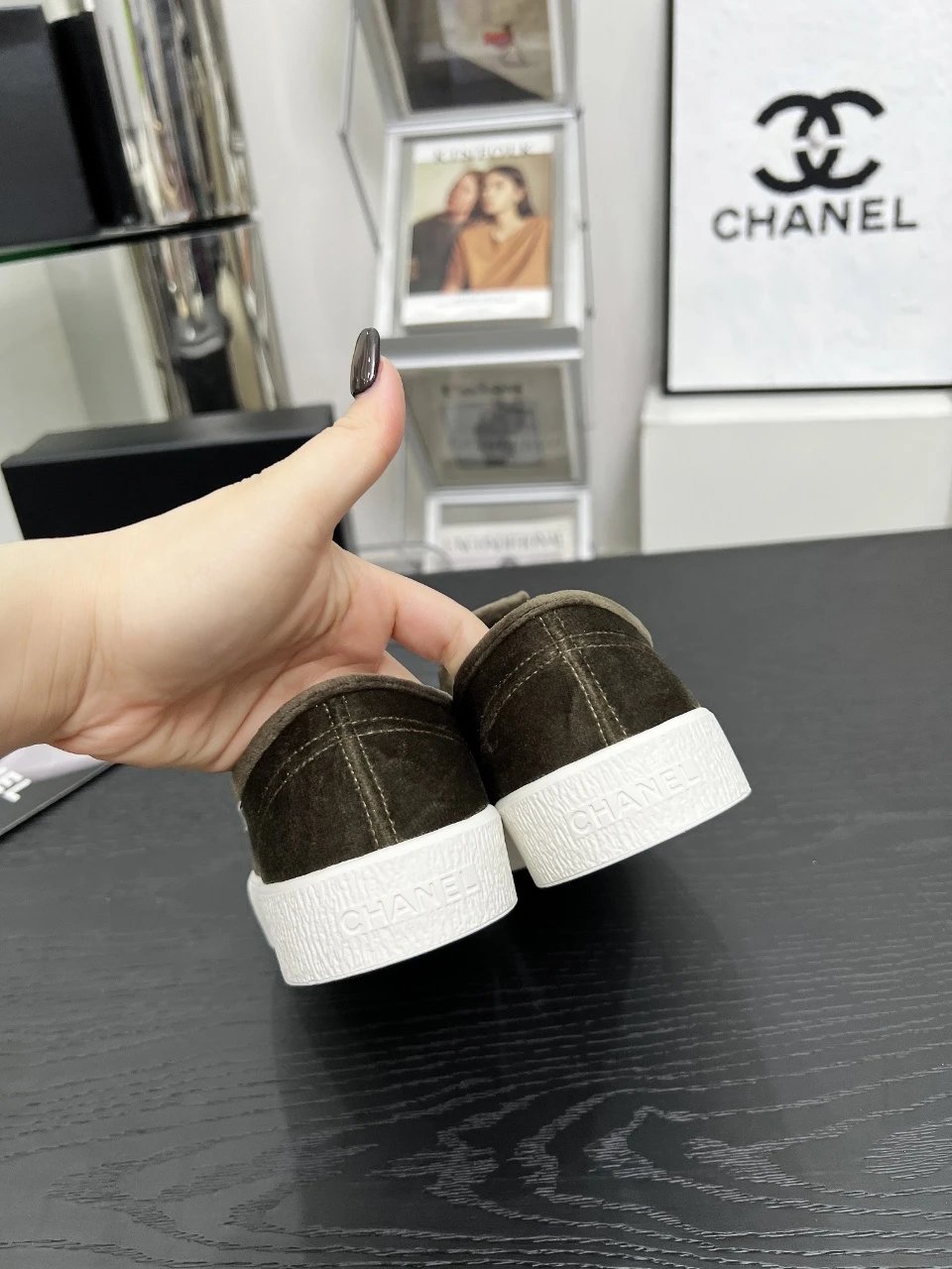Chanel Vintage Olive Velvet Sneakers - Gallery Image 5 - Detailed View
