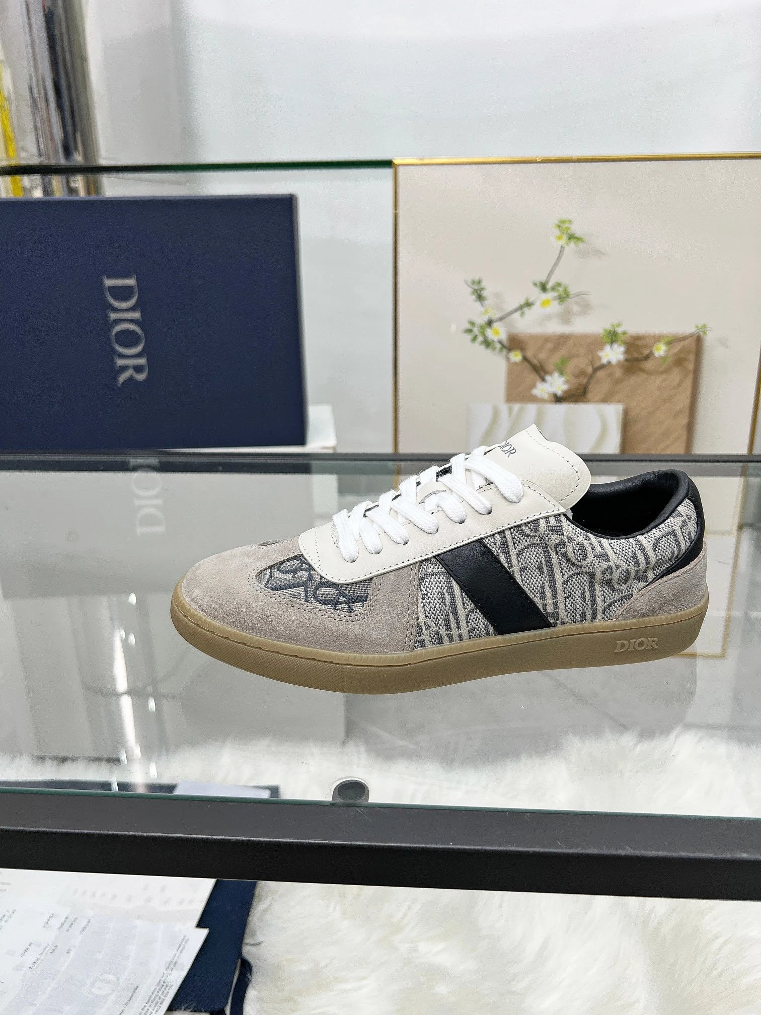 Dior B01 Sneakers Gray - Gallery Image 4 - Detailed View