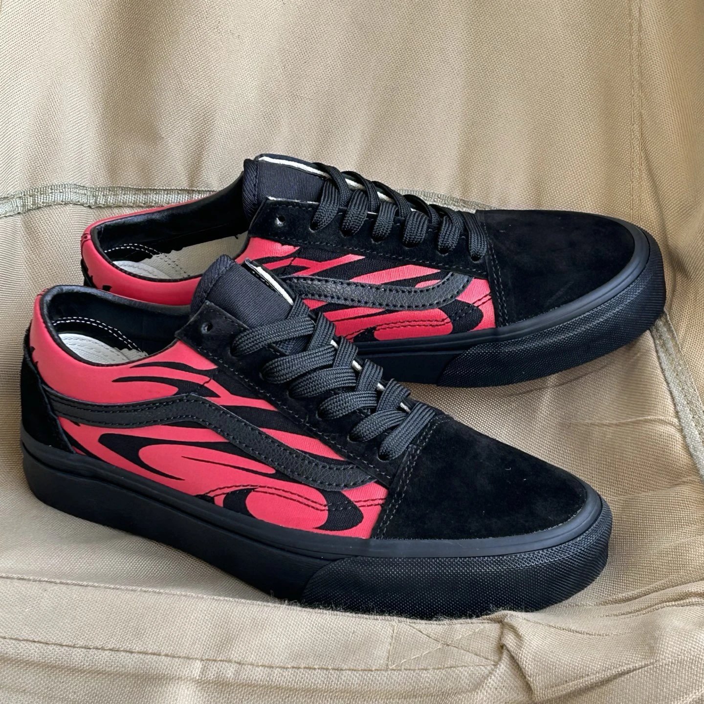 Low Top Skate Shoes Flame Black Crimson - Gallery Image 3 - Detailed View