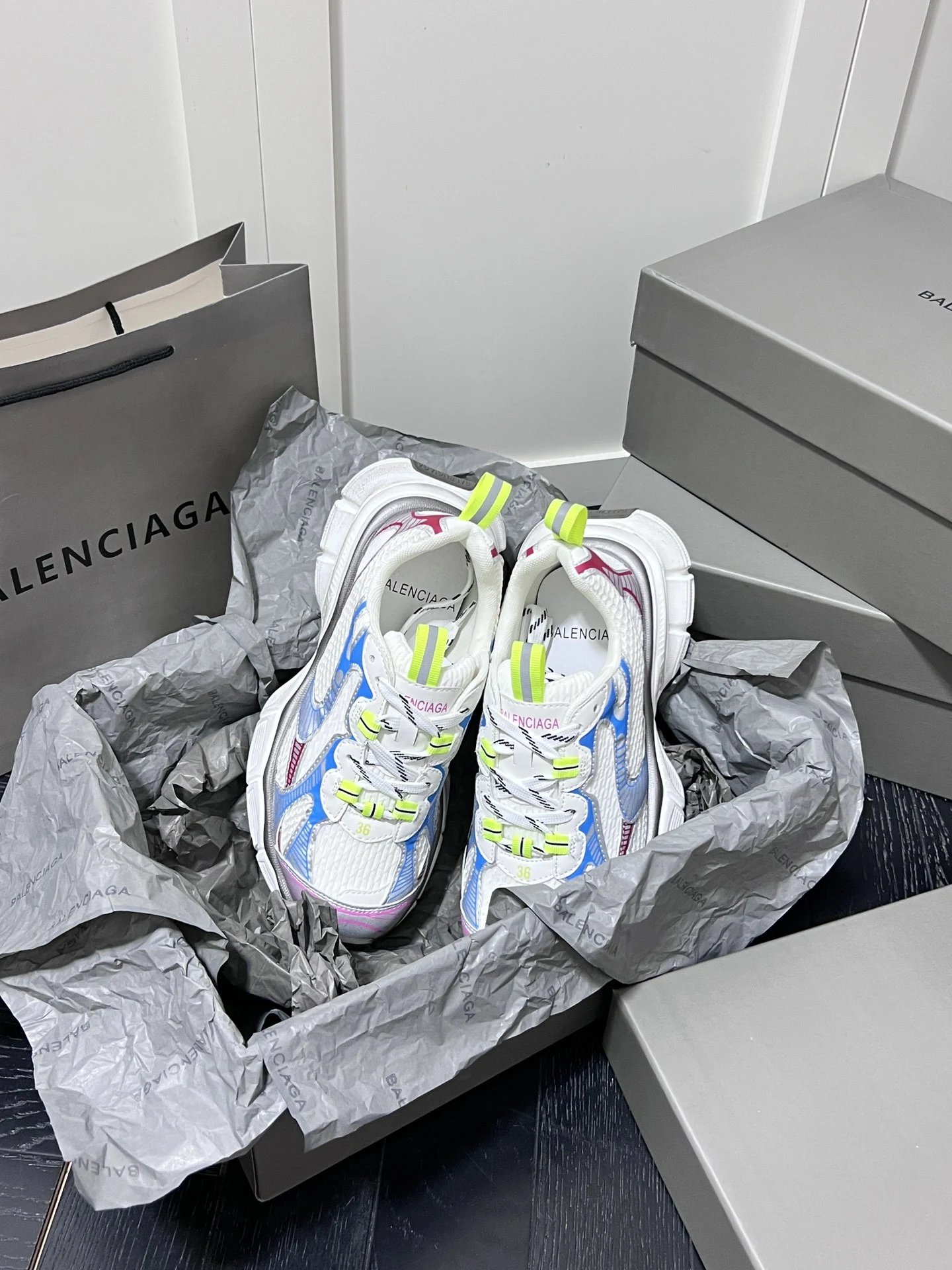 Retro Chunky Dad Sneakers Mesh Leather Neon White - Gallery Image 9 - Detailed View