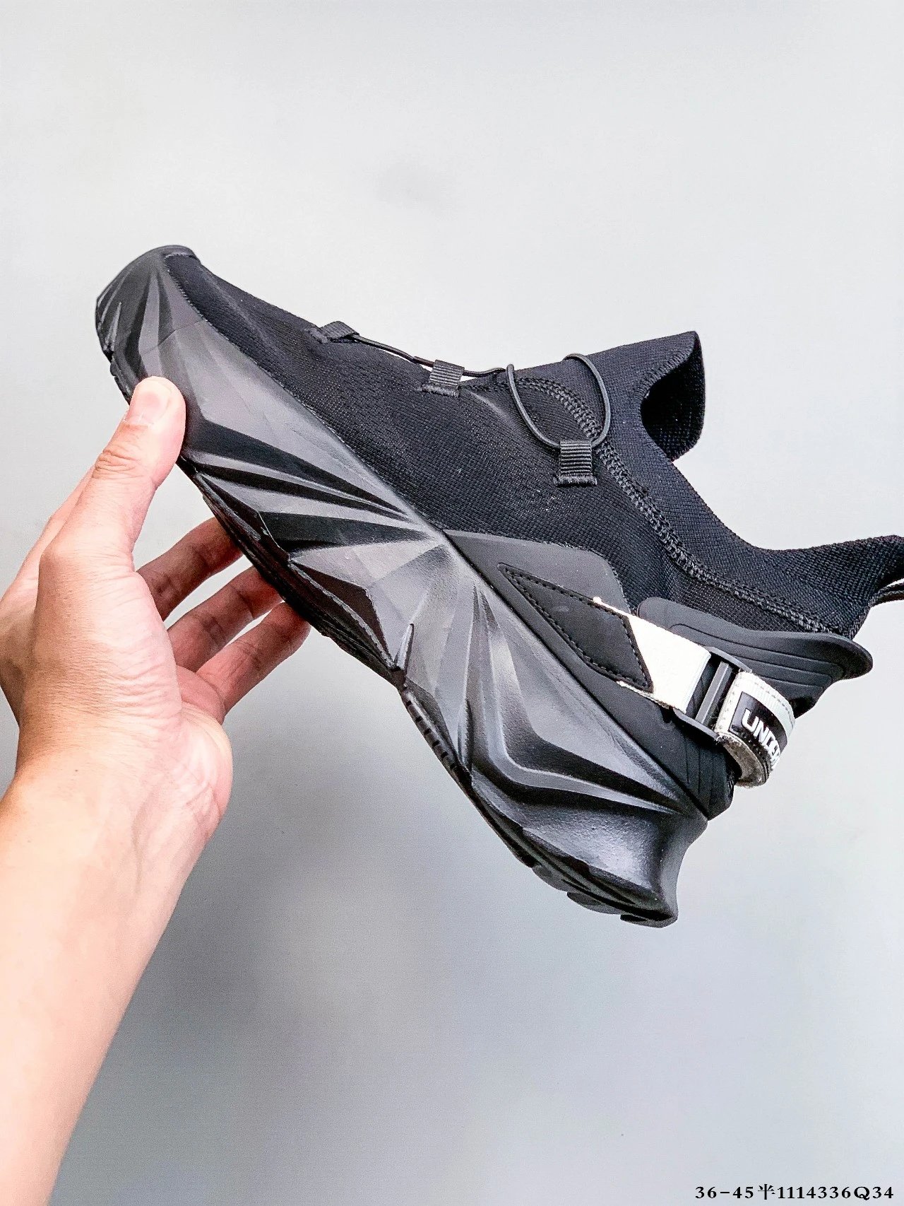 Lightweight Mesh Hiking Sneakers Jet Black - Gallery Image 3 - Detailed View