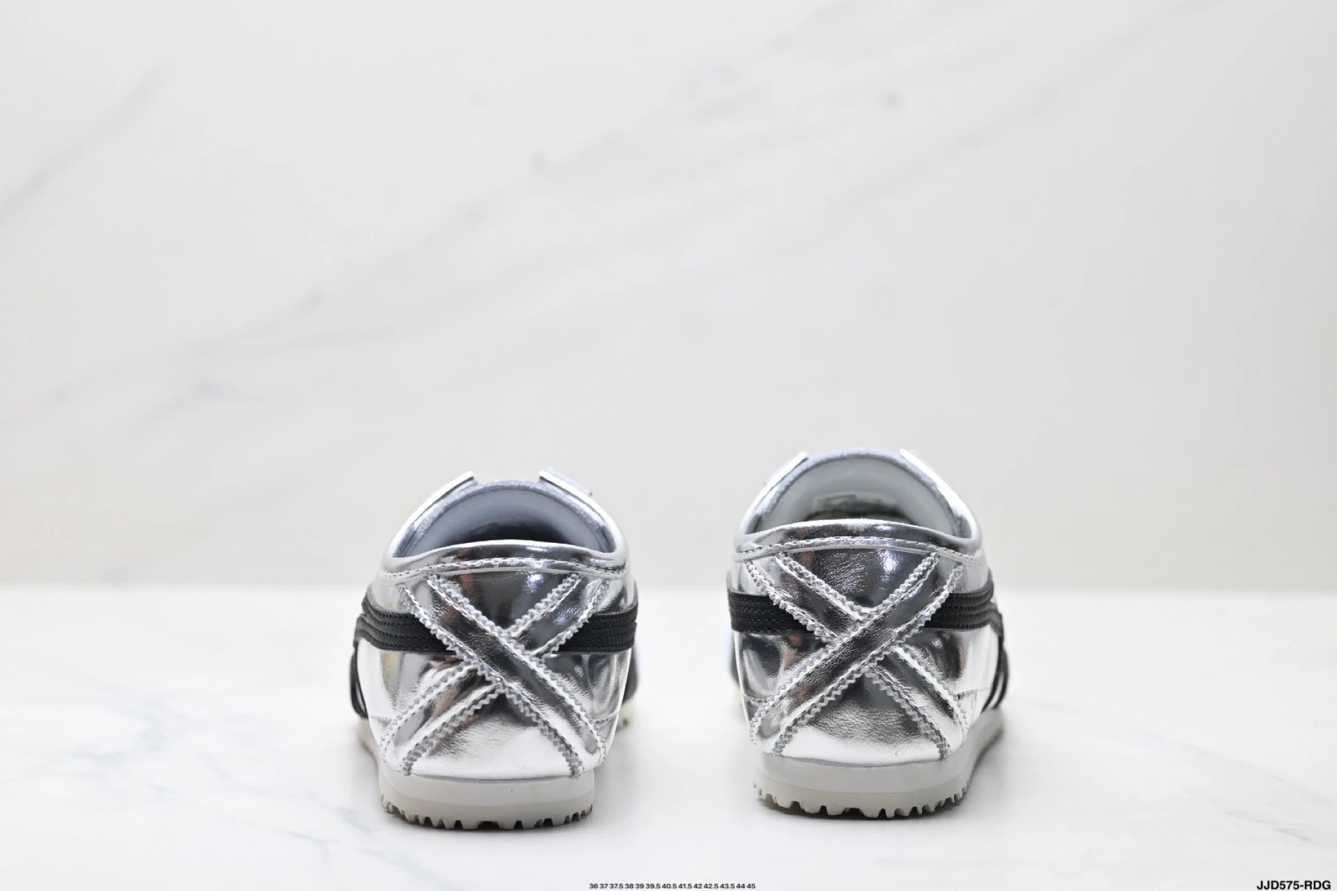 Onitsuka Tiger NIPPON MADE Mexico 66 Deluxe Sneakers Silver Black - Gallery Image 6 - Detailed View
