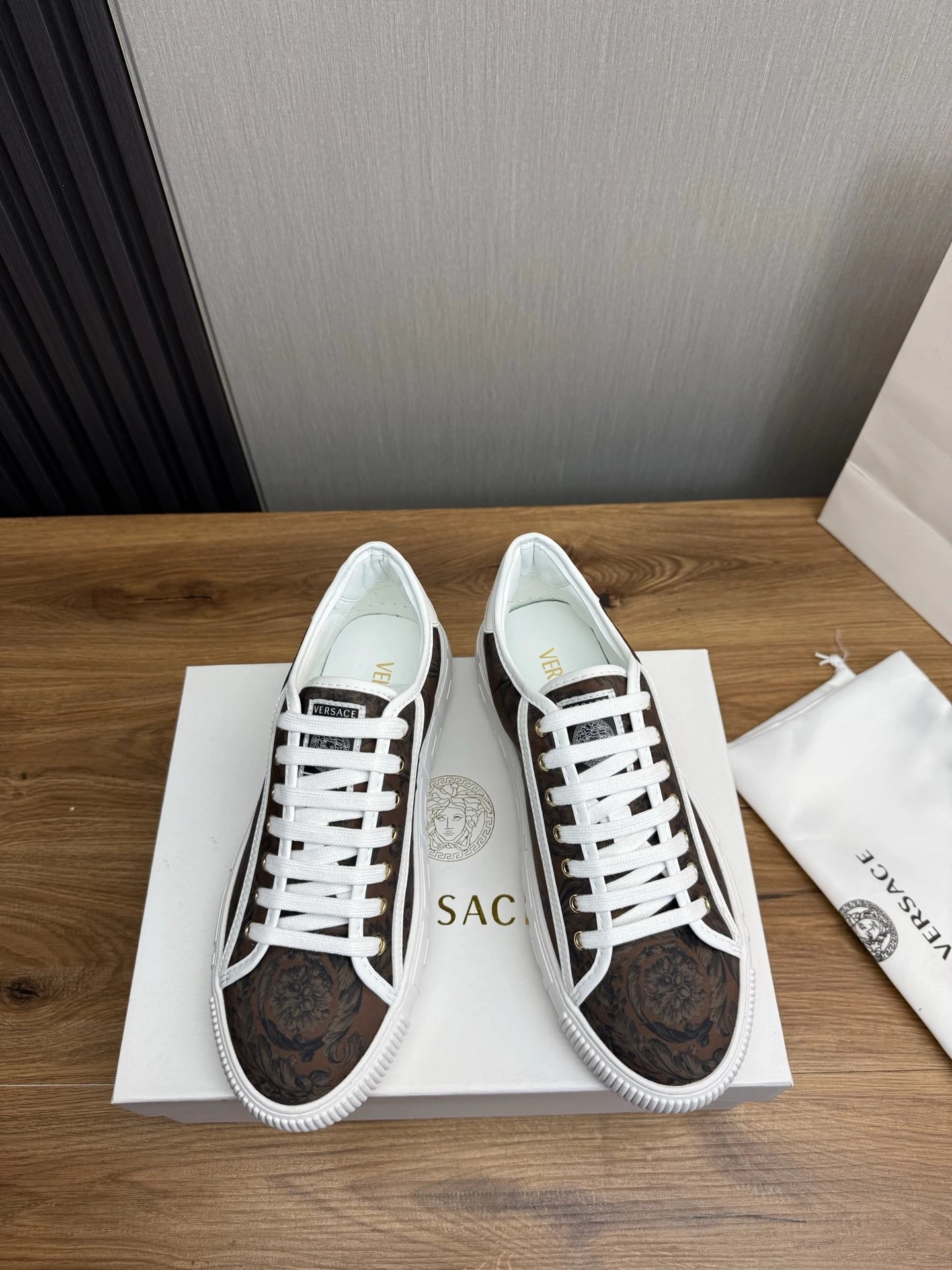 Luxury Leather Couple Sneakers Chestnut Brown - Gallery Image 3 - Detailed View