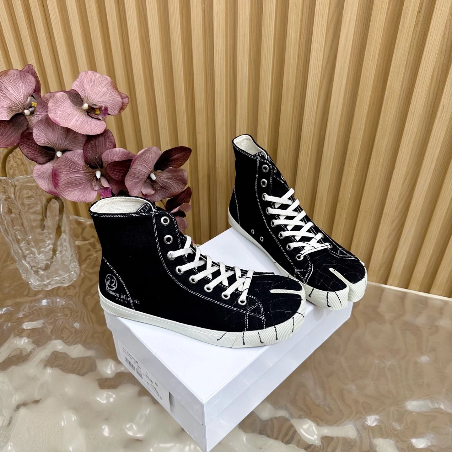 Maison Margiela MM6 Tabi Graffiti Canvas High Sneakers Black - Gallery Image 2 - Detailed View