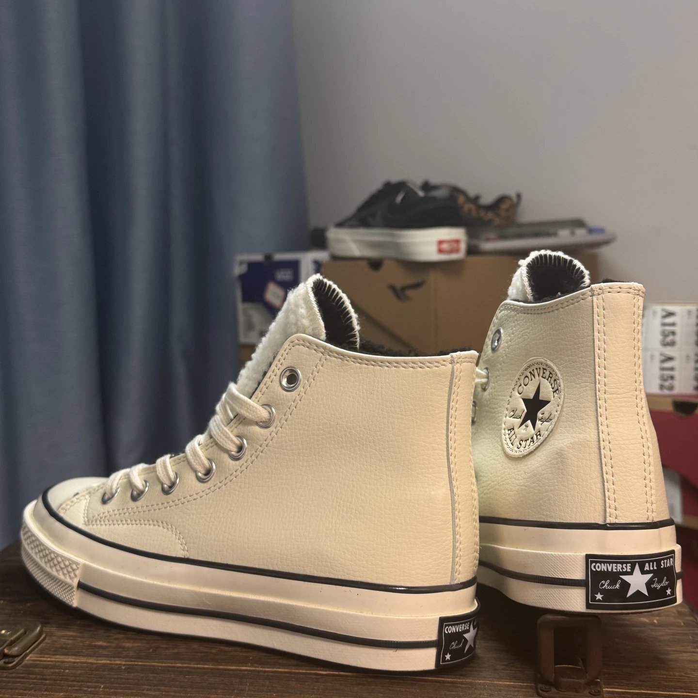 High Top Leather Sneakers Winter Cream - Gallery Image 3 - Detailed View