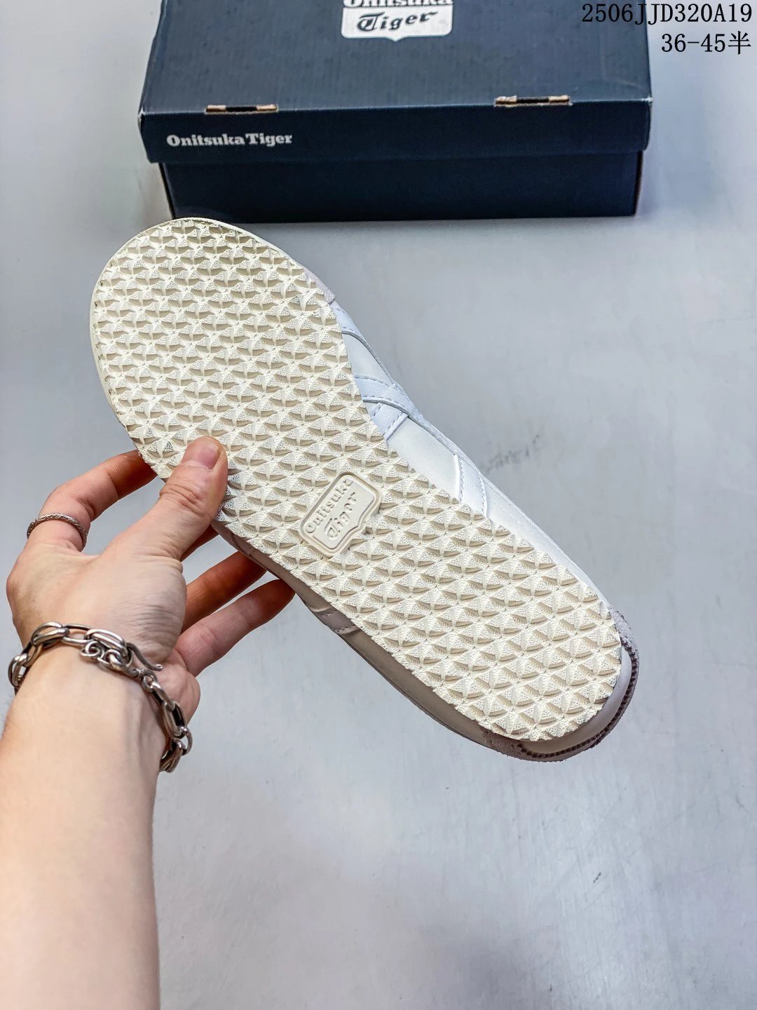 Asics Onitsuka Tiger Sneakers White Pink - Gallery Image 5 - Detailed View