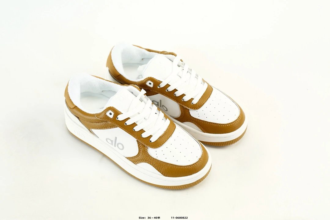 Alo Yoga Runner Sneakers Brown White - Gallery Image 8 - Detailed View