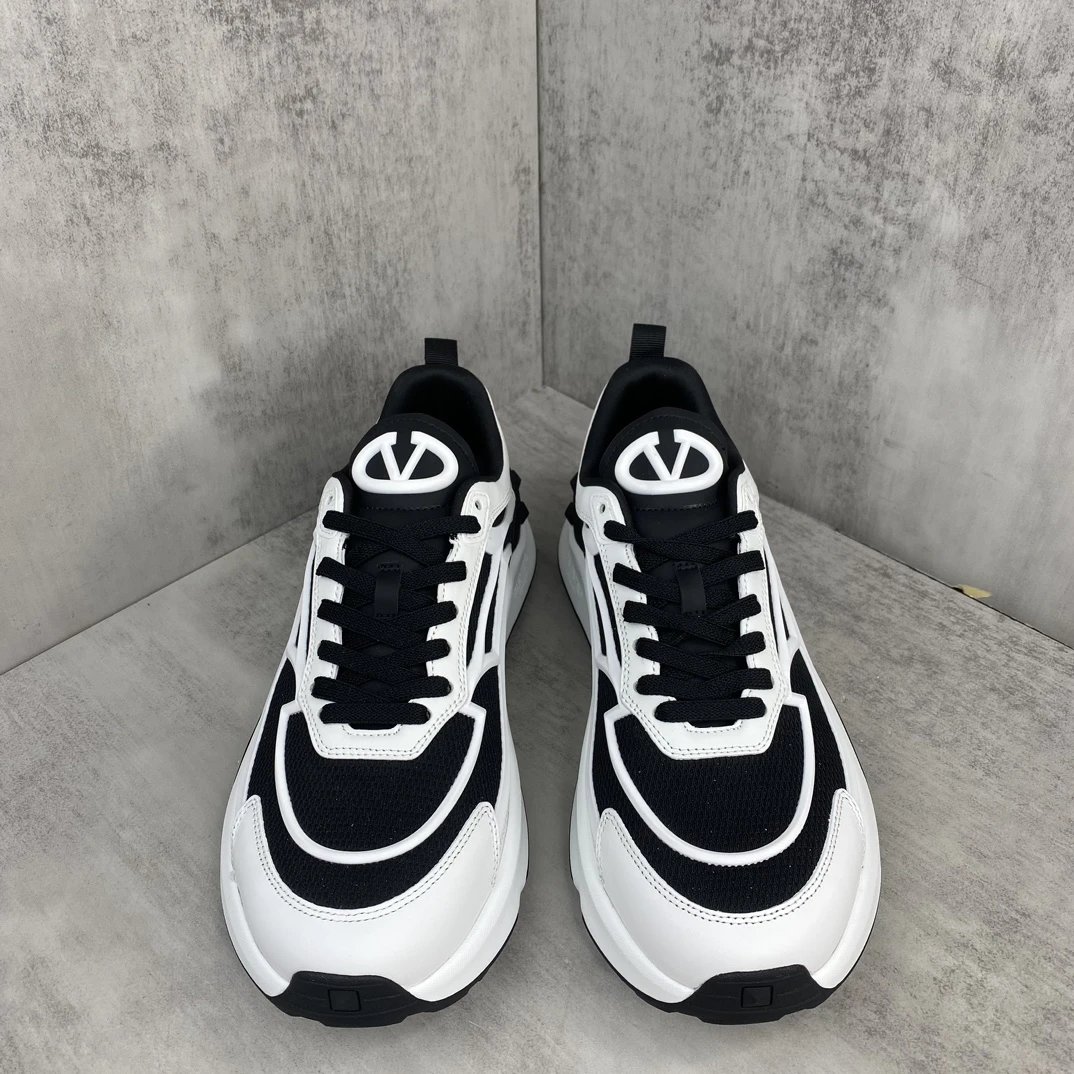 Chunky Mesh Sneakers True Act Ebony White - Gallery Image 4 - Detailed View