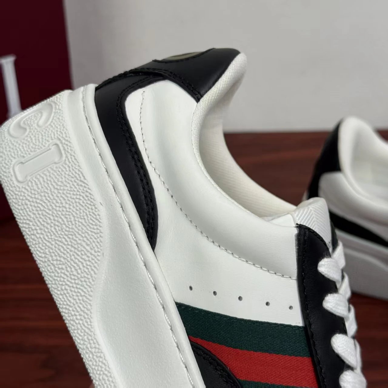 Gucci Men's Platform Sneakers Black White - Gallery Image 9 - Detailed View