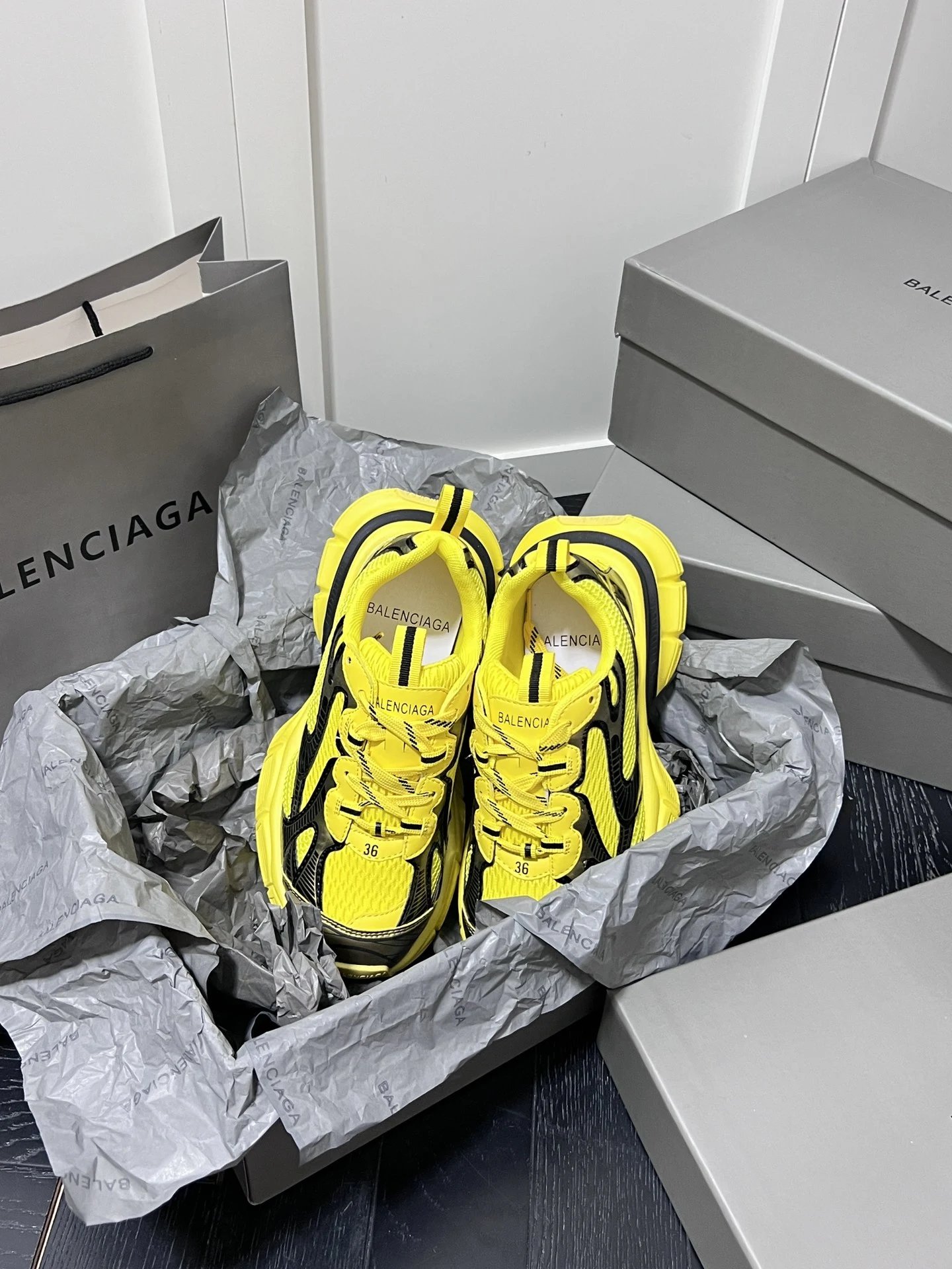 Retro Chunky Mesh Dad Sneakers with Tire Sole Neon Yellow - Gallery Image 9 - Detailed View
