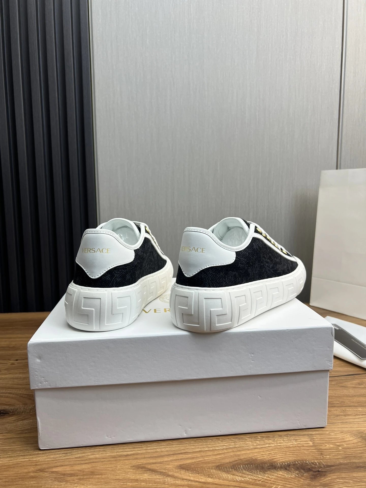 Luxury Leather Low Top Sneaker Ebony Black - Gallery Image 5 - Detailed View