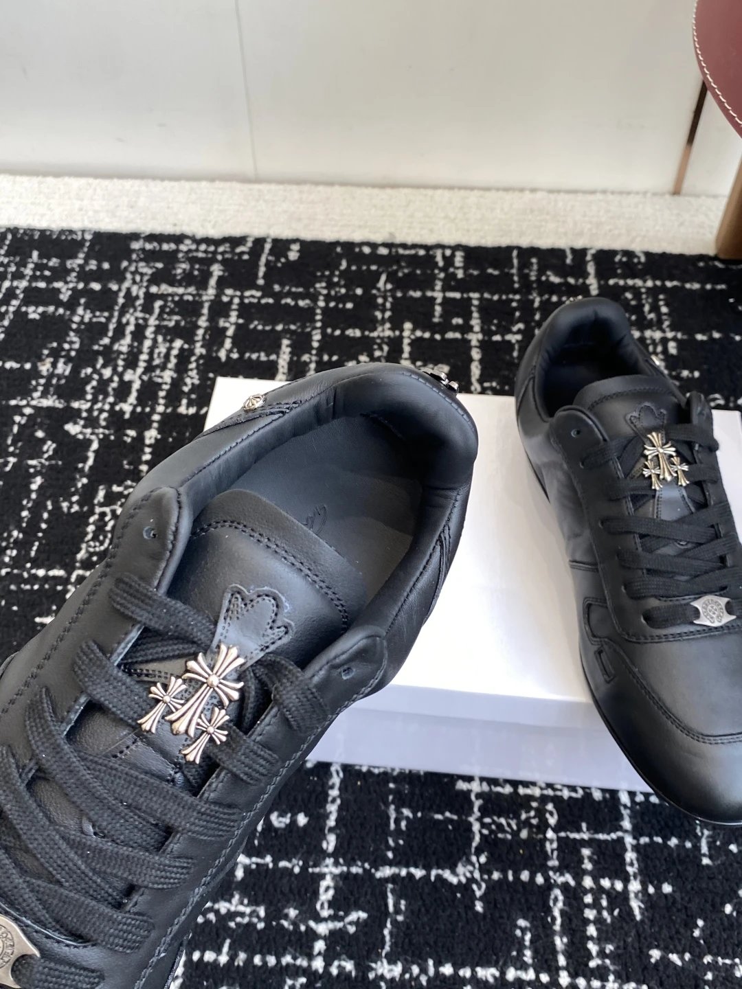 Vintage Leather Trainer Sneakers Onyx Black - Gallery Image 7 - Detailed View