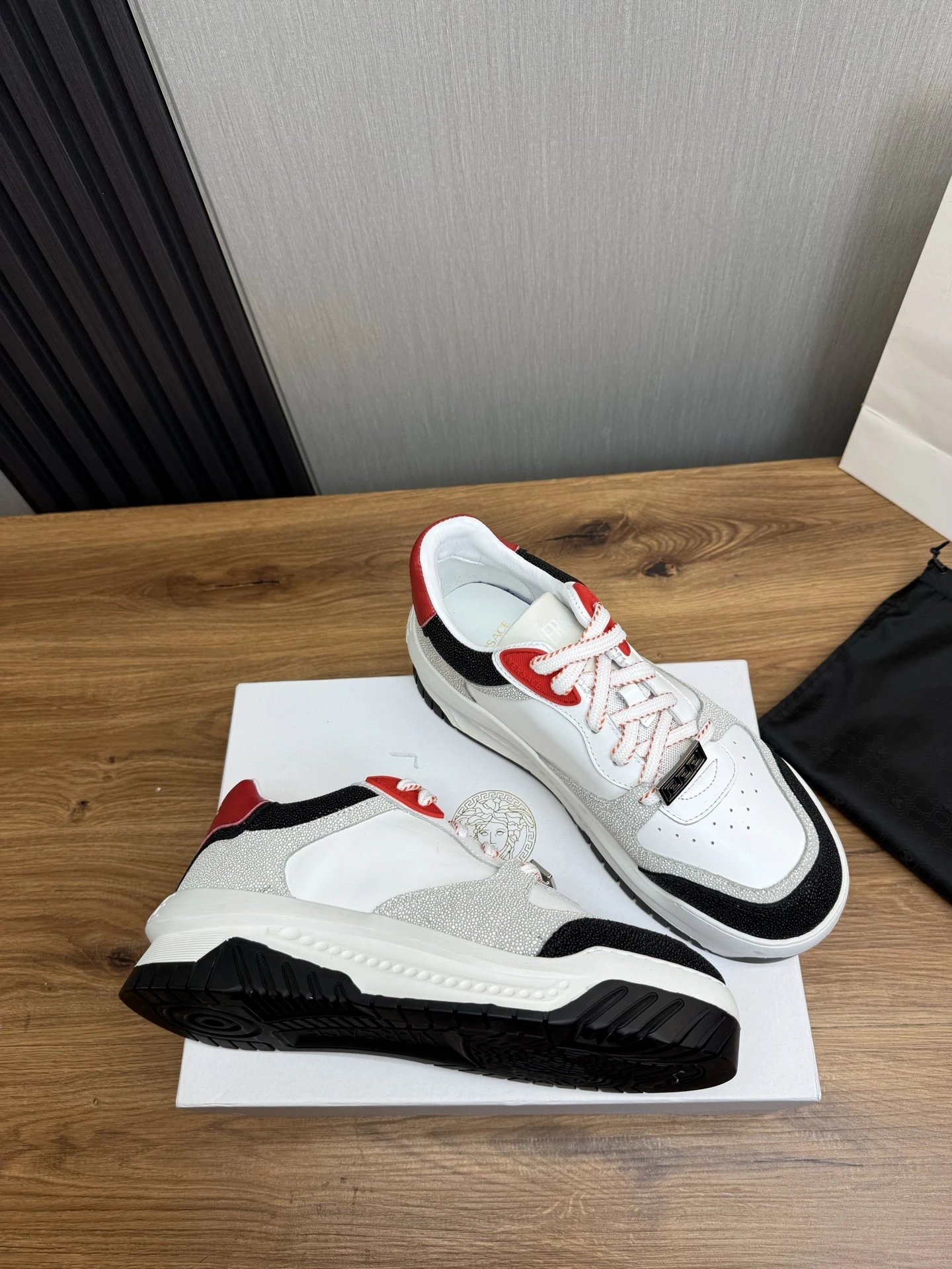 Luxury Leather Sneakers Monochrome Rouge - Gallery Image 6 - Detailed View