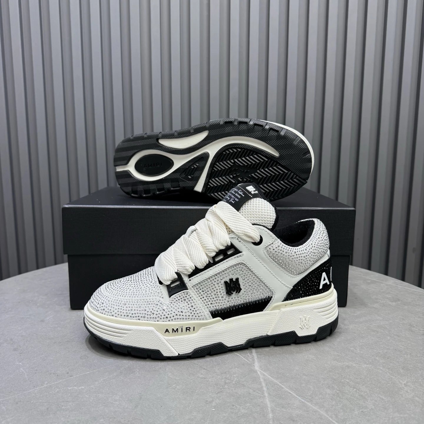 Luxury Low Top Leather Skate Shoes Cream Black - Gallery Image 8 - Detailed View