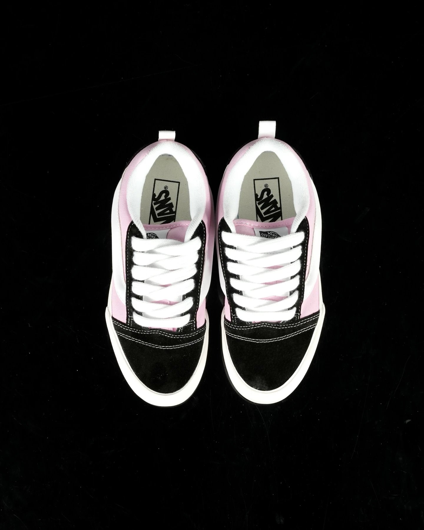 Retro Chunky Skate Sneakers Pink Noir - Gallery Image 2 - Detailed View