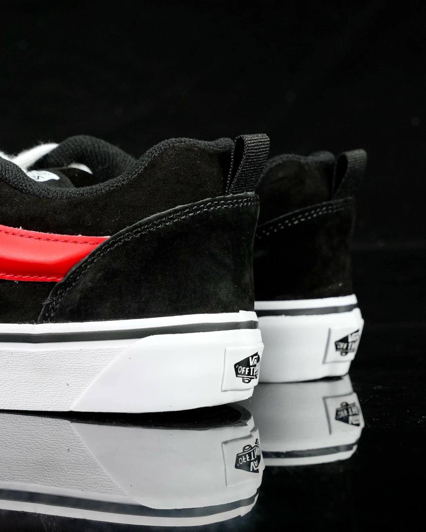 Retro Chunky Skate Shoes Suede Scarlet Red - Gallery Image 7 - Detailed View