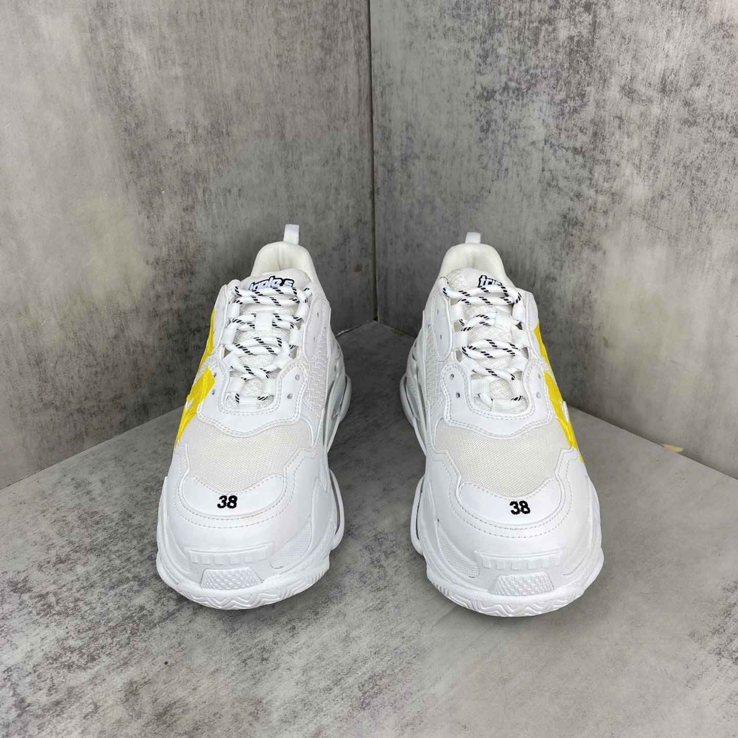 Chunky Mesh Leather Dad Sneakers Yellow White - Gallery Image 4 - Detailed View