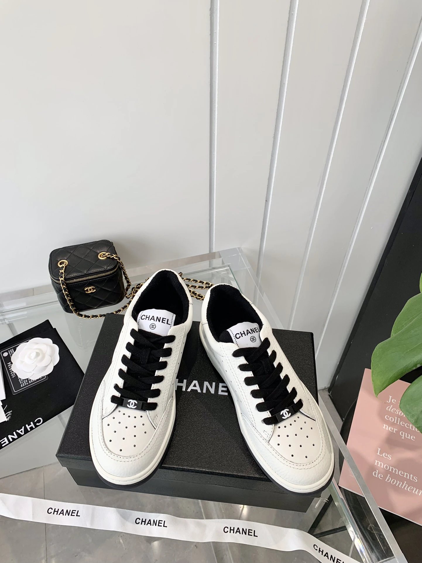 Chanel White Sneakers Embossed Logo - Gallery Image 3 - Detailed View