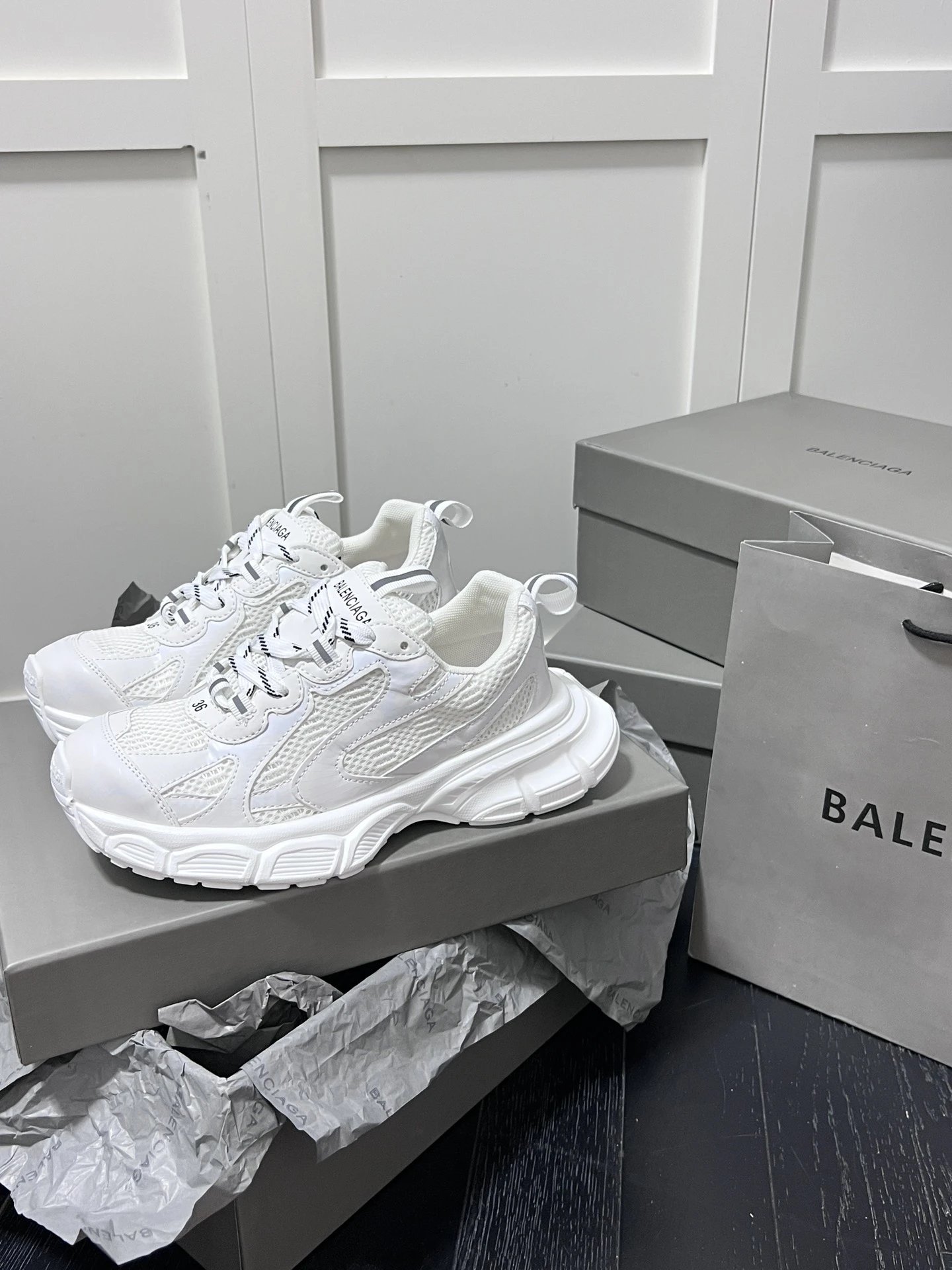 Chunky Dad Sneakers Leather Mesh Retro Sport Shoes Ivory - Gallery Image 7 - Detailed View