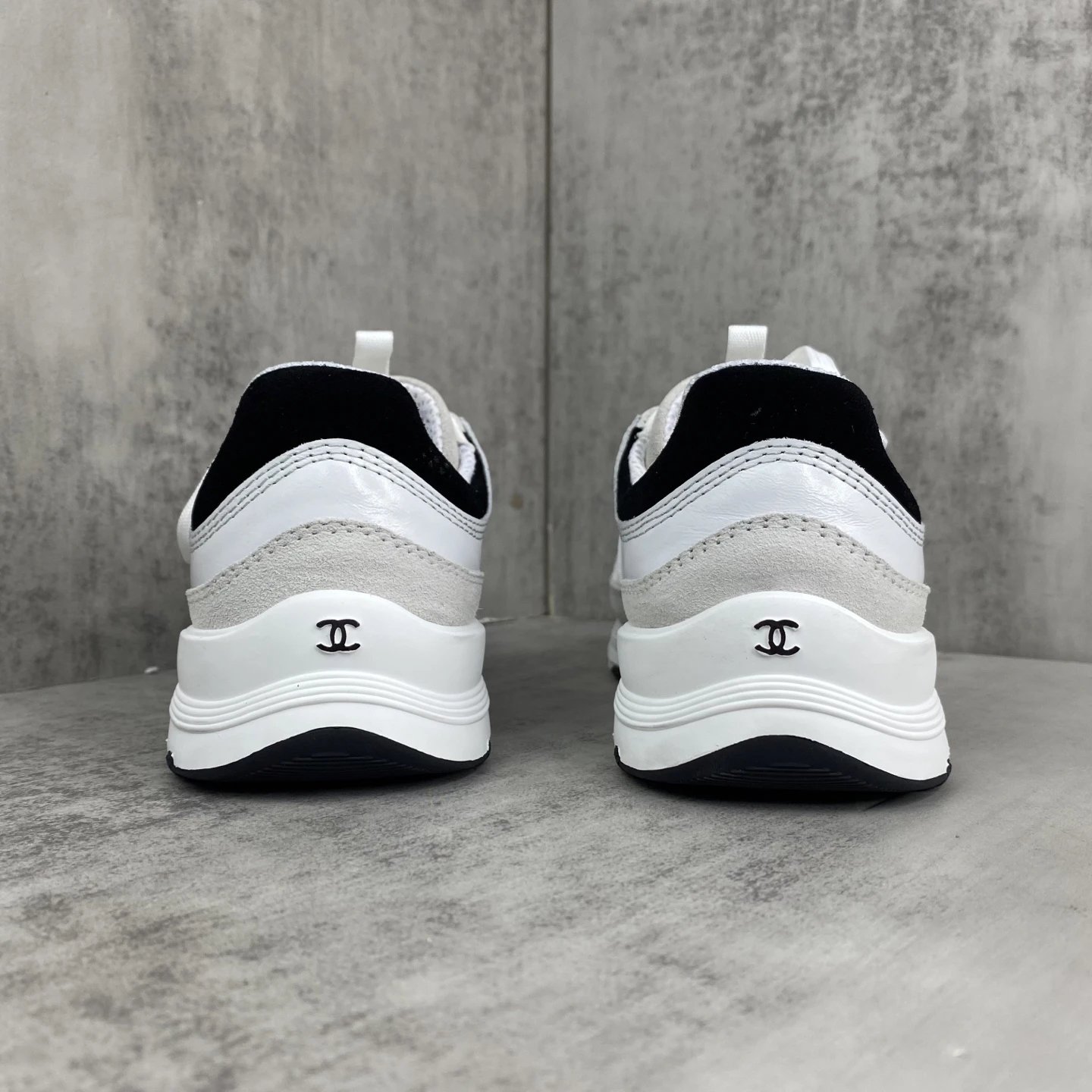 Women's Leather Suede Mesh Outdoor Sneakers Ivory White - Gallery Image 5 - Detailed View