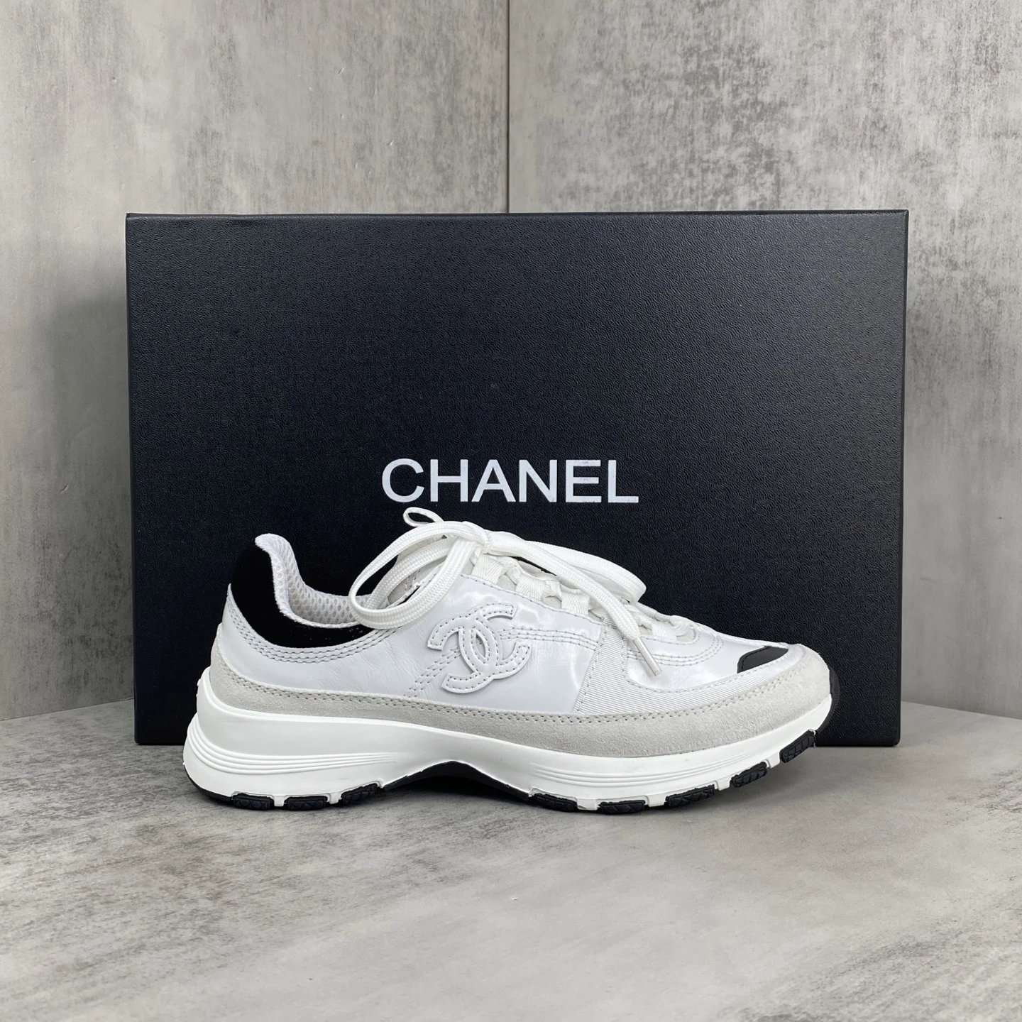 Women's Leather Suede Mesh Outdoor Sneakers Ivory White - Gallery Image 1 - Detailed View