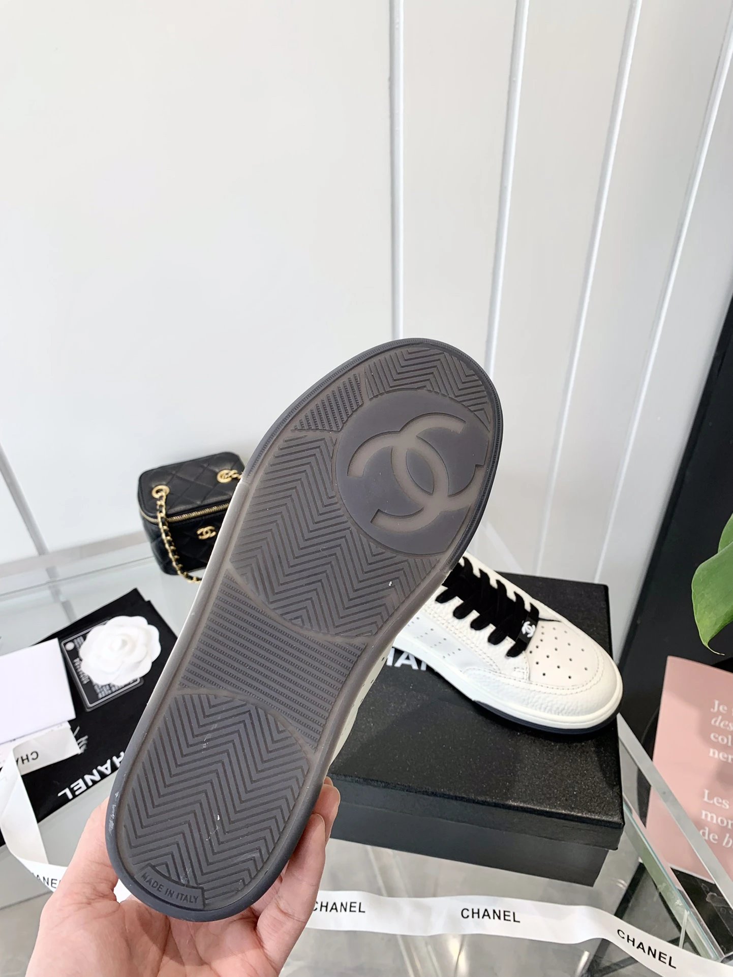 Chanel White Sneakers Embossed Logo - Gallery Image 8 - Detailed View