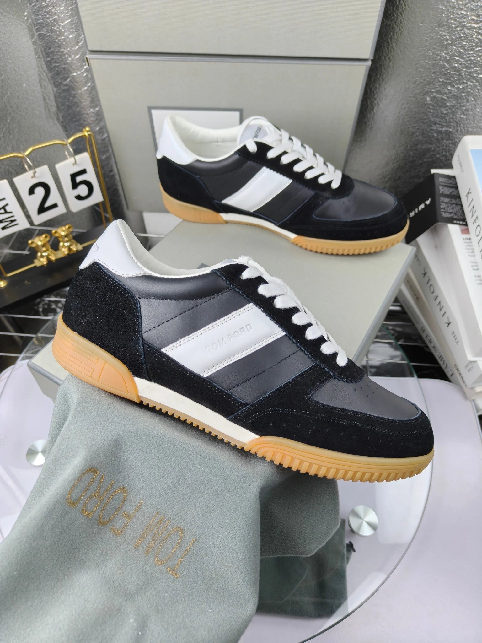 Retro Leather Sneakers Midnight Navy - Gallery Image 4 - Detailed View