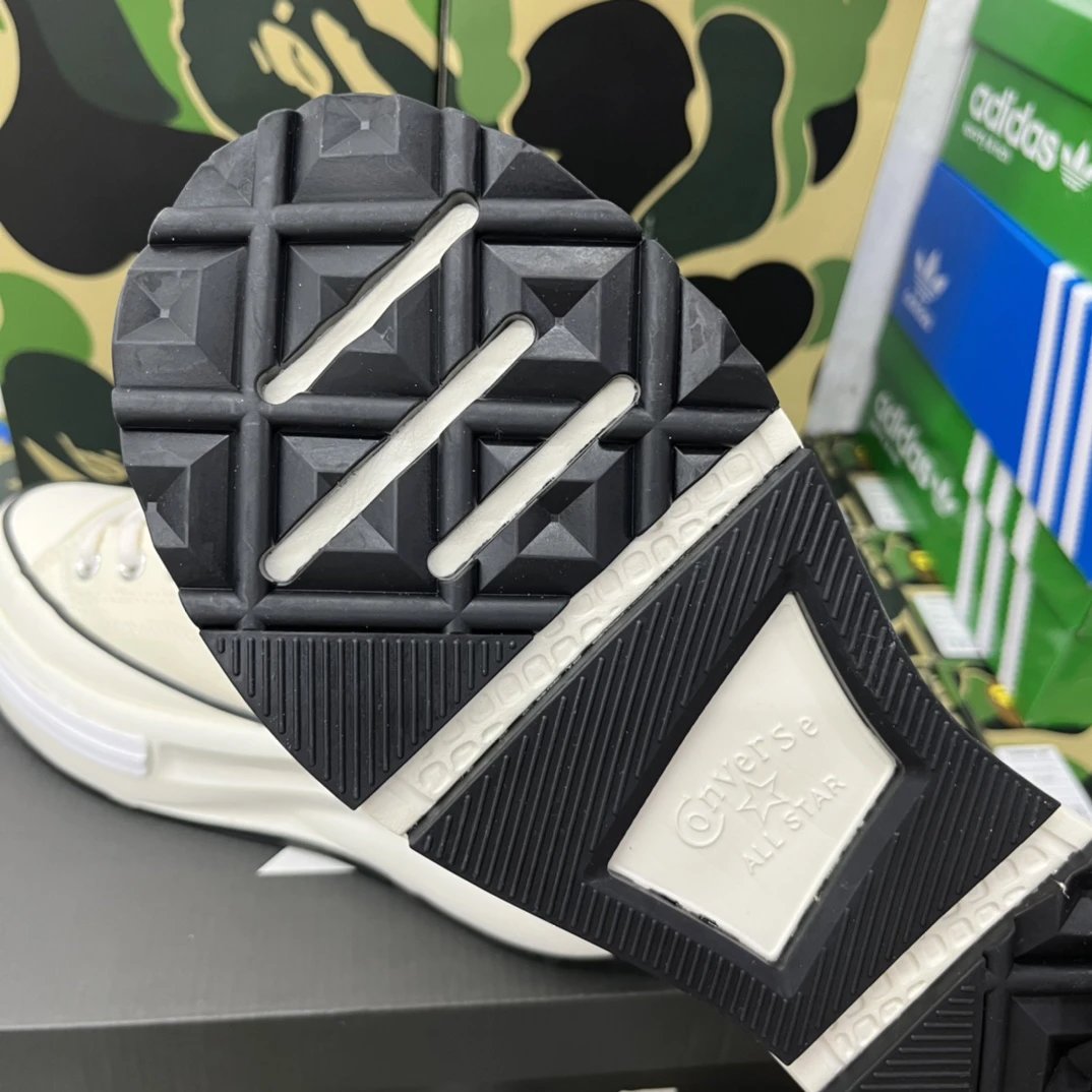 Low Top Canvas Sneakers Creamy Sea Salt - Gallery Image 9 - Detailed View